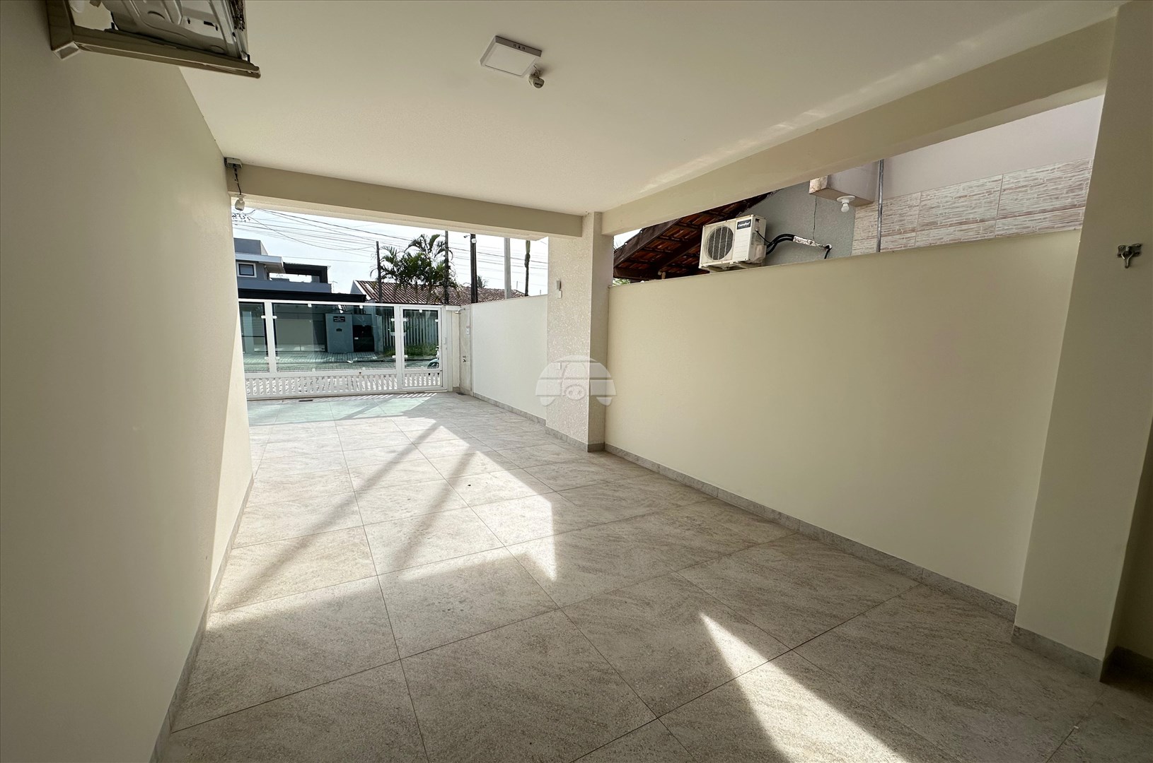 Casa à venda em Betaras, Matinhos — Portal Chave Fácil