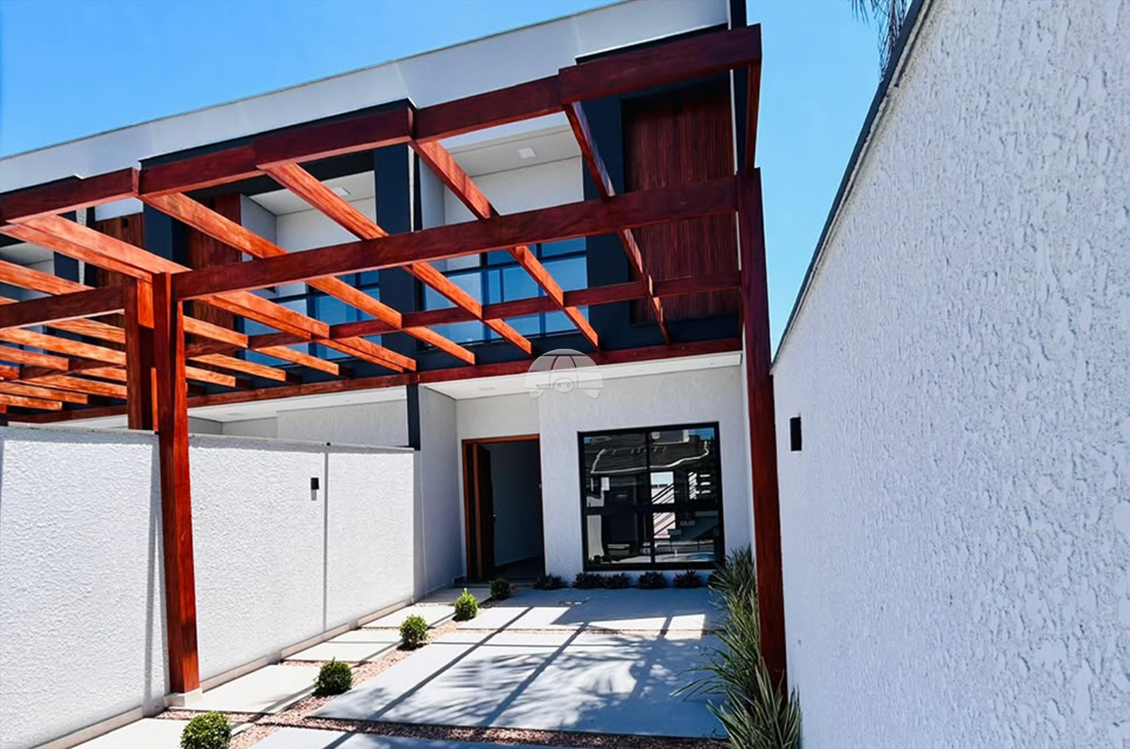Casa à venda em Saguaçu, Joinville — Portal Chave Fácil