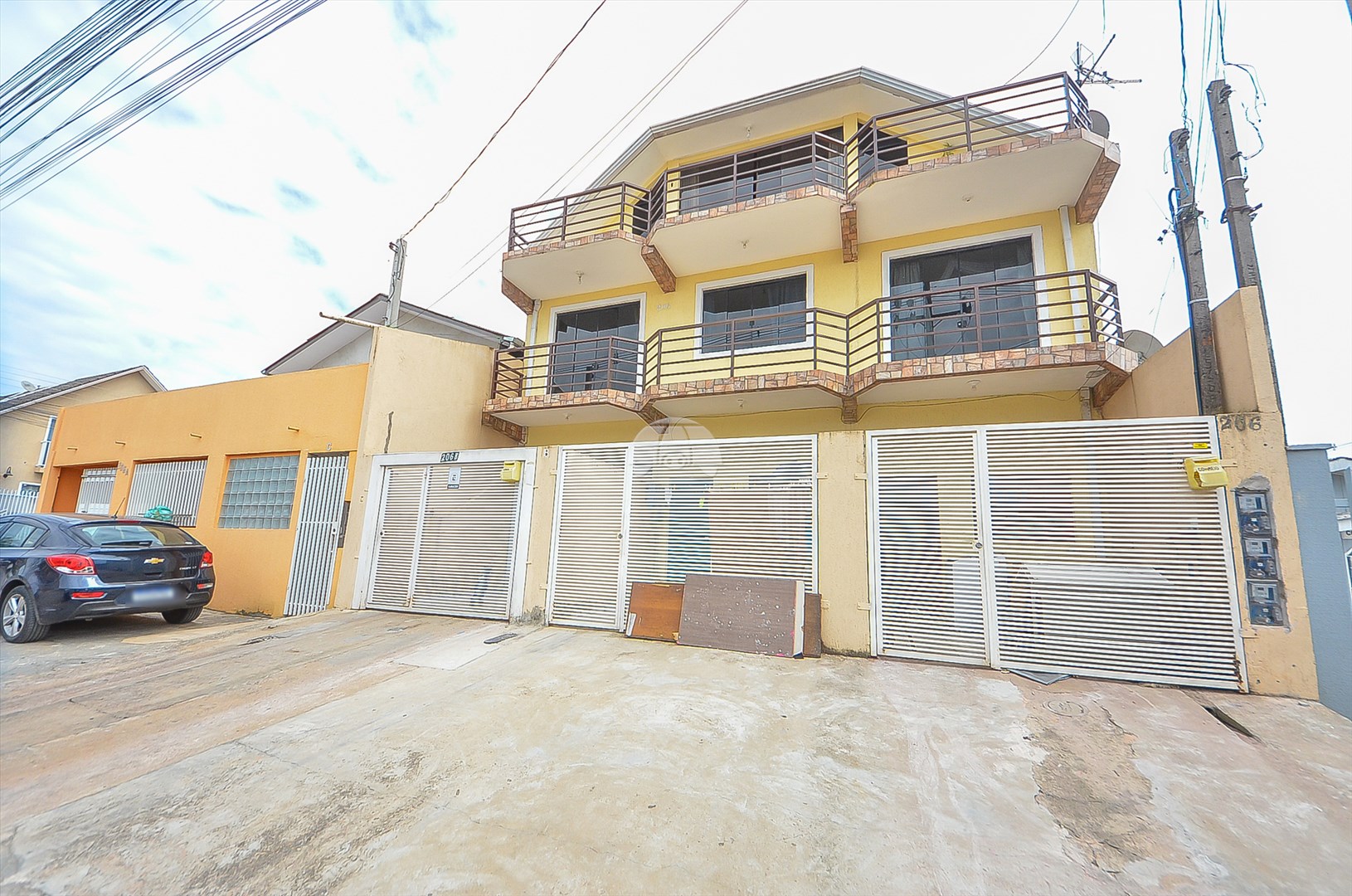 Casa à venda em Sítio Cercado, Curitiba — Portal Chave Fácil