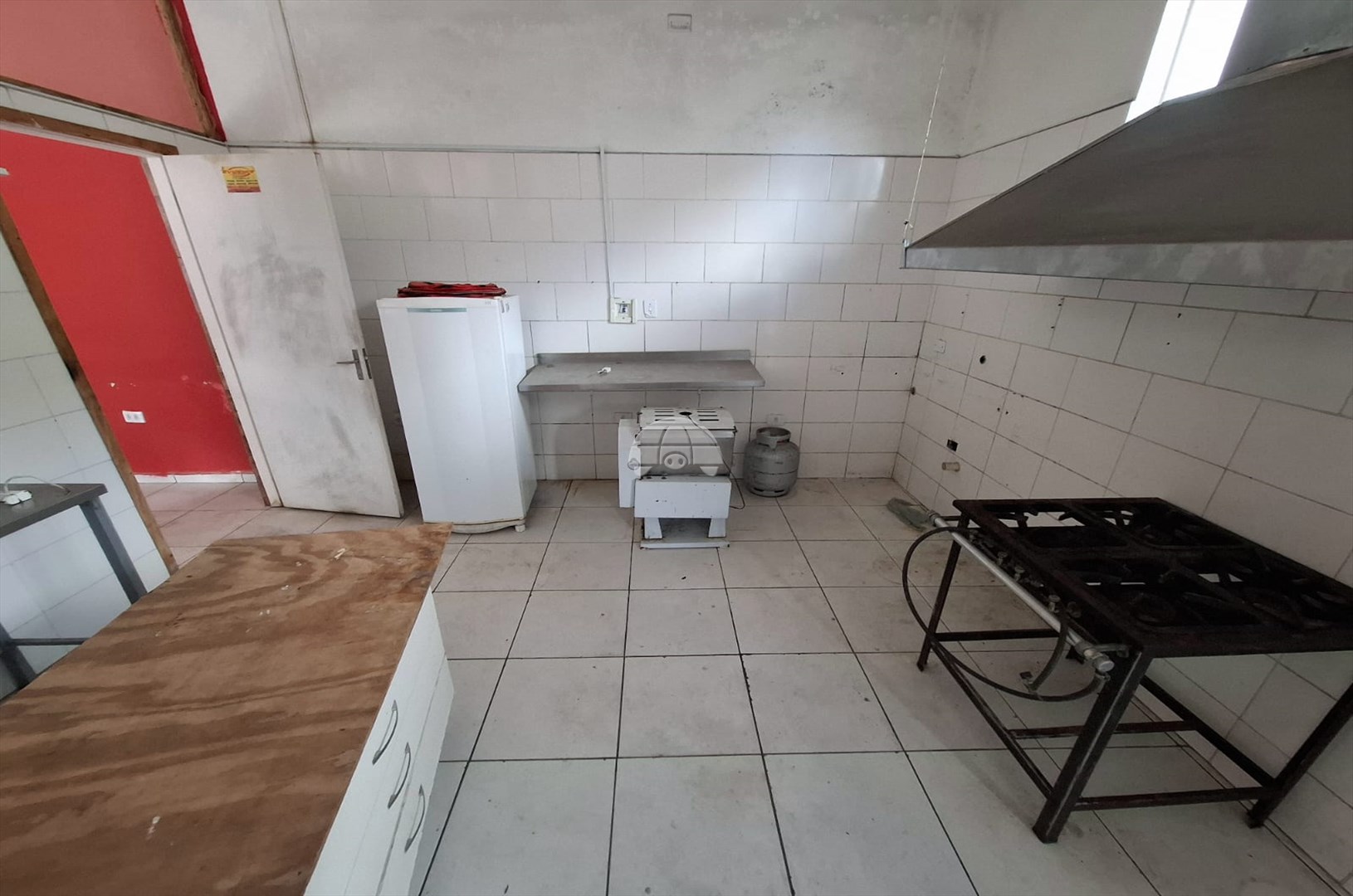 Sala/Conjunto Comercial para alugar em Planta Quississana, São José dos Pinhais — Portal Chave Fácil