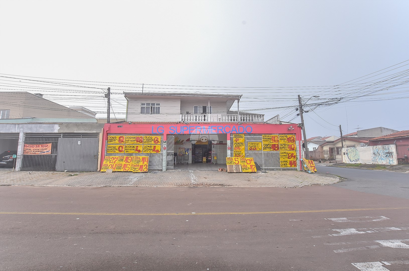 Sala/Conjunto Comercial à venda em Sítio Cercado, Curitiba — Portal Chave Fácil
