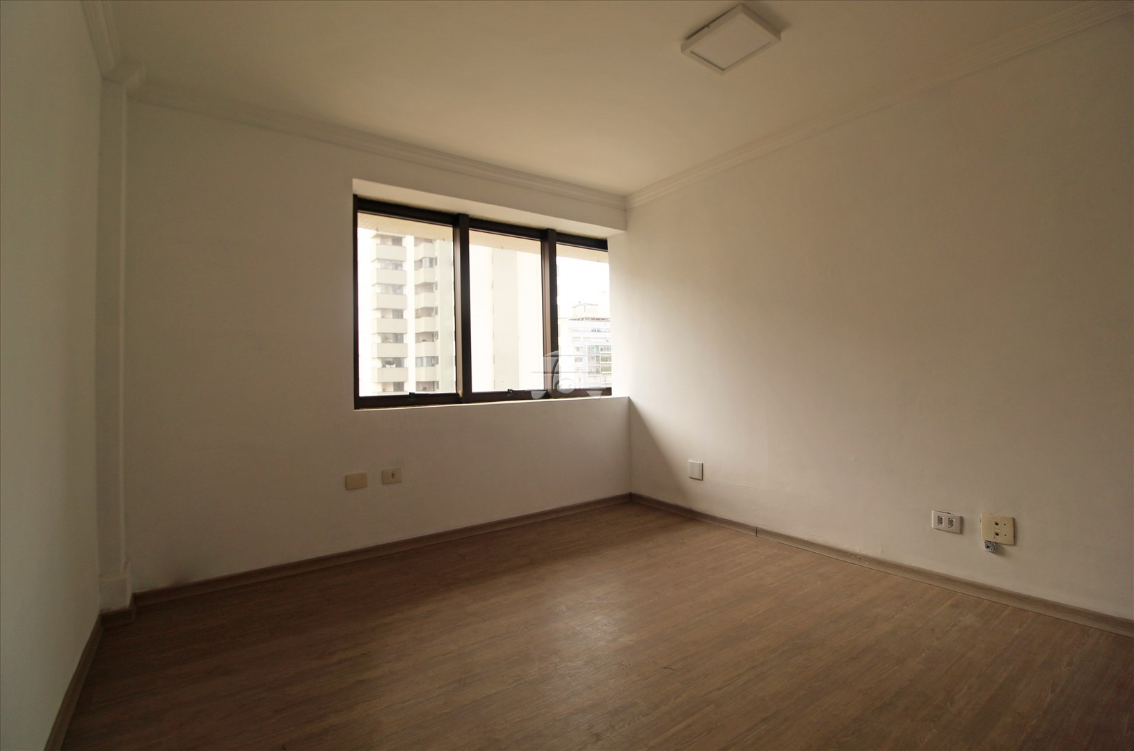 Sala/Conjunto Comercial para alugar em Centro, Curitiba — Portal Chave Fácil