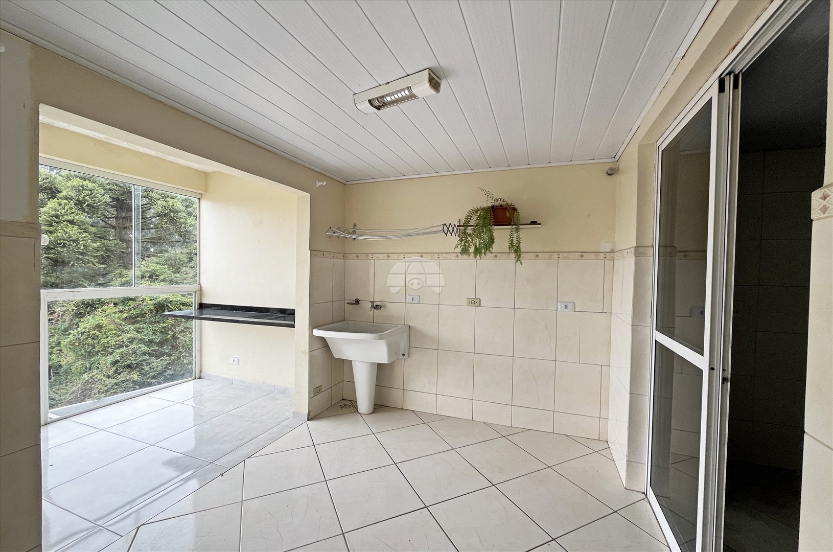 Casa Residencial para Locação no Bairro Santa Cândida ref. 108060 (8 / 10)