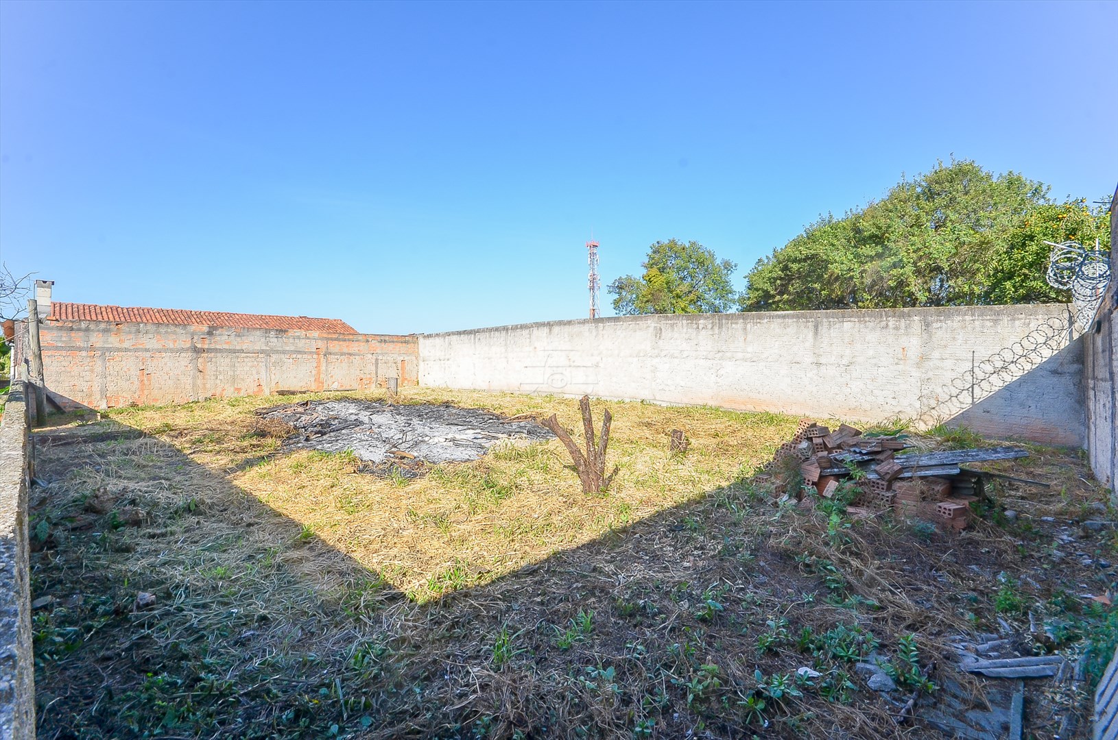 Terreno/Área à venda em Tingui, Curitiba — Portal Chave Fácil