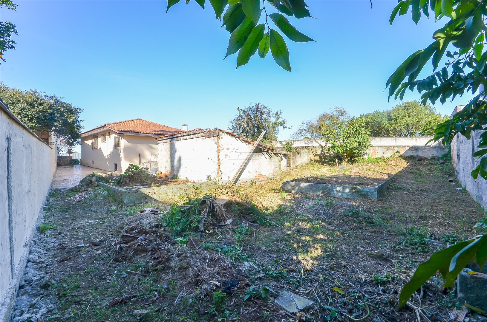 Terreno/Área à venda em Tingui, Curitiba — Portal Chave Fácil