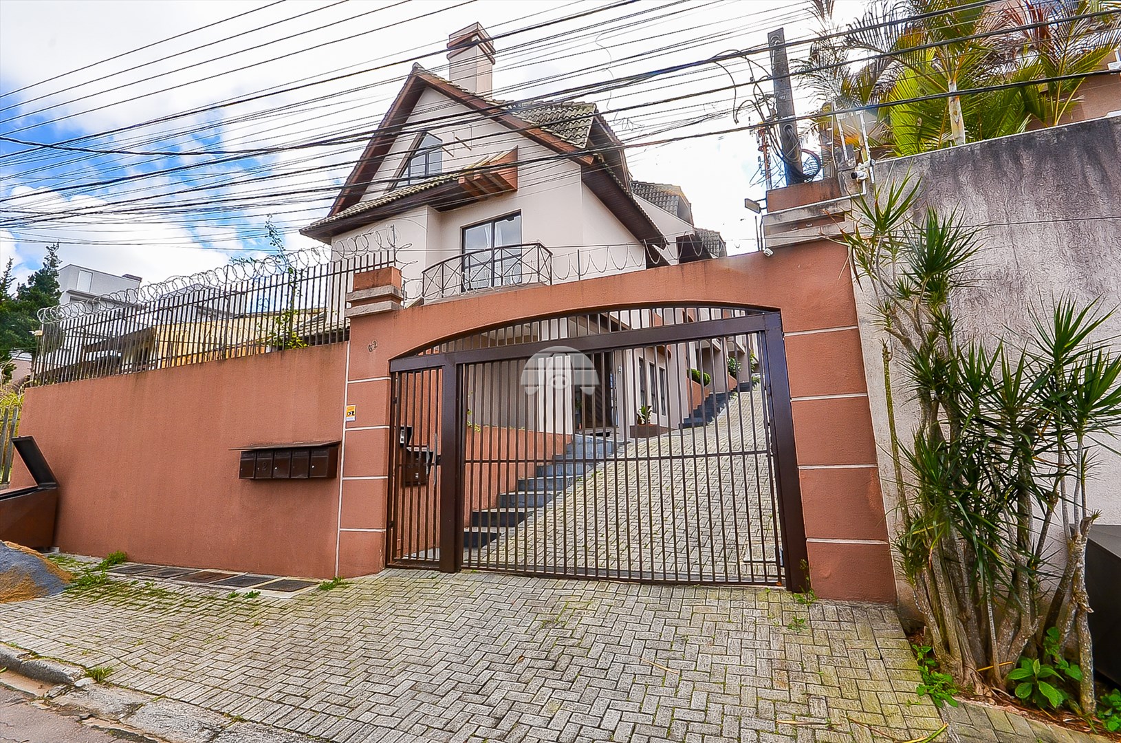 Sobrado à venda em Pilarzinho, Curitiba — Portal Chave Fácil