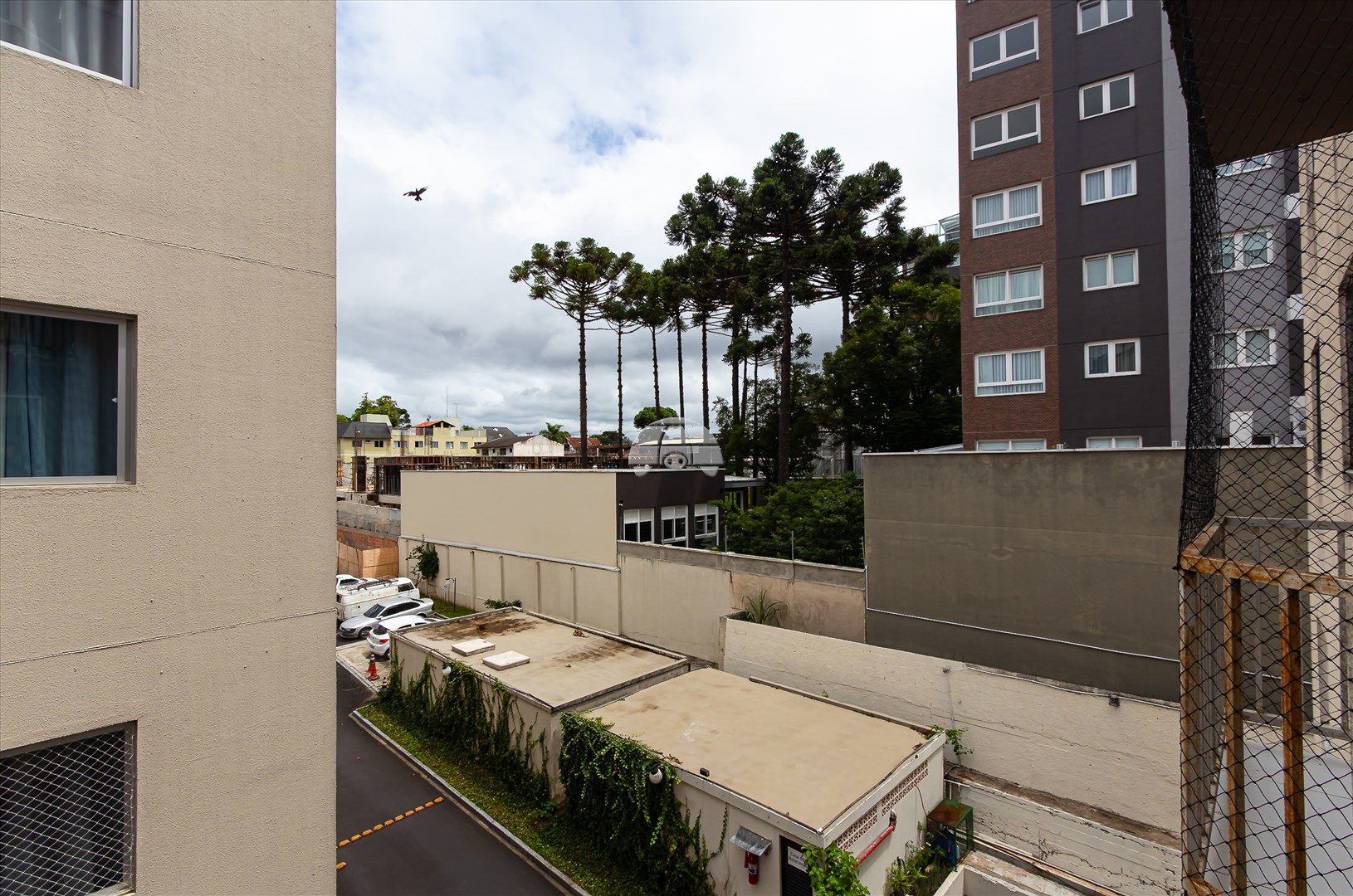 Apartamento à venda em Campo Comprido, Curitiba — UNA