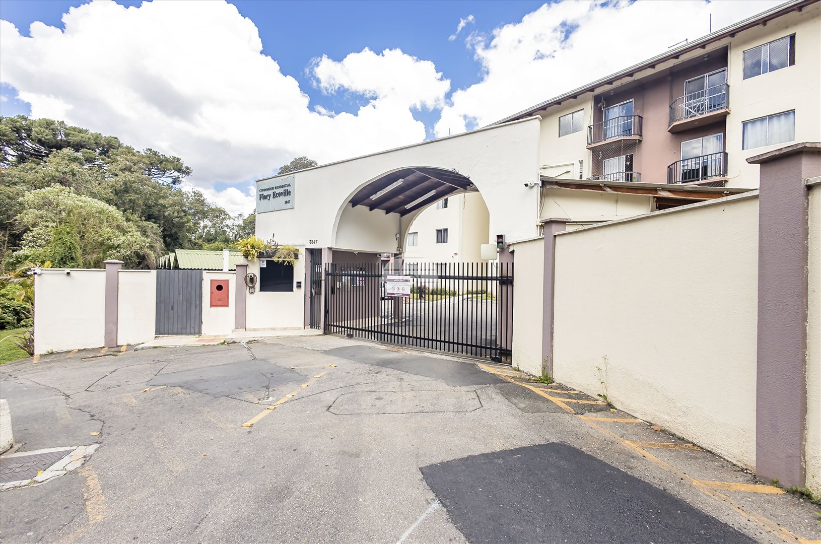 Apartamento à venda em Campo Comprido, Curitiba — UNA