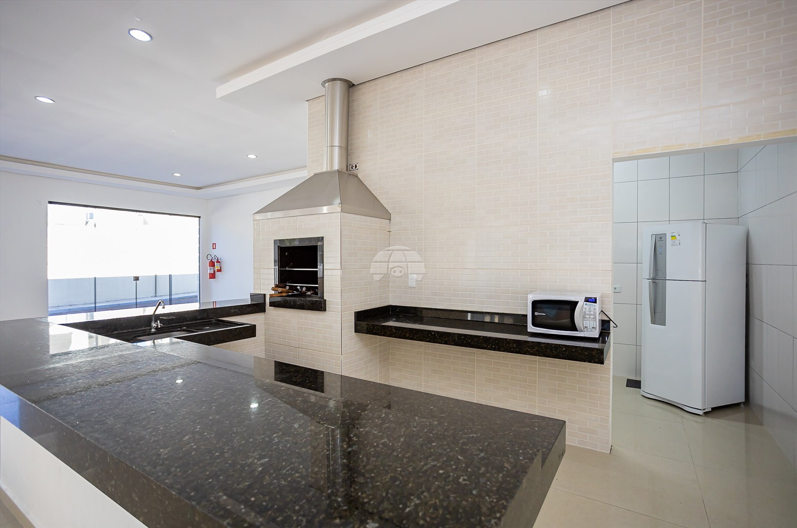 Apartamento à venda em Campo Comprido, Curitiba — UNA