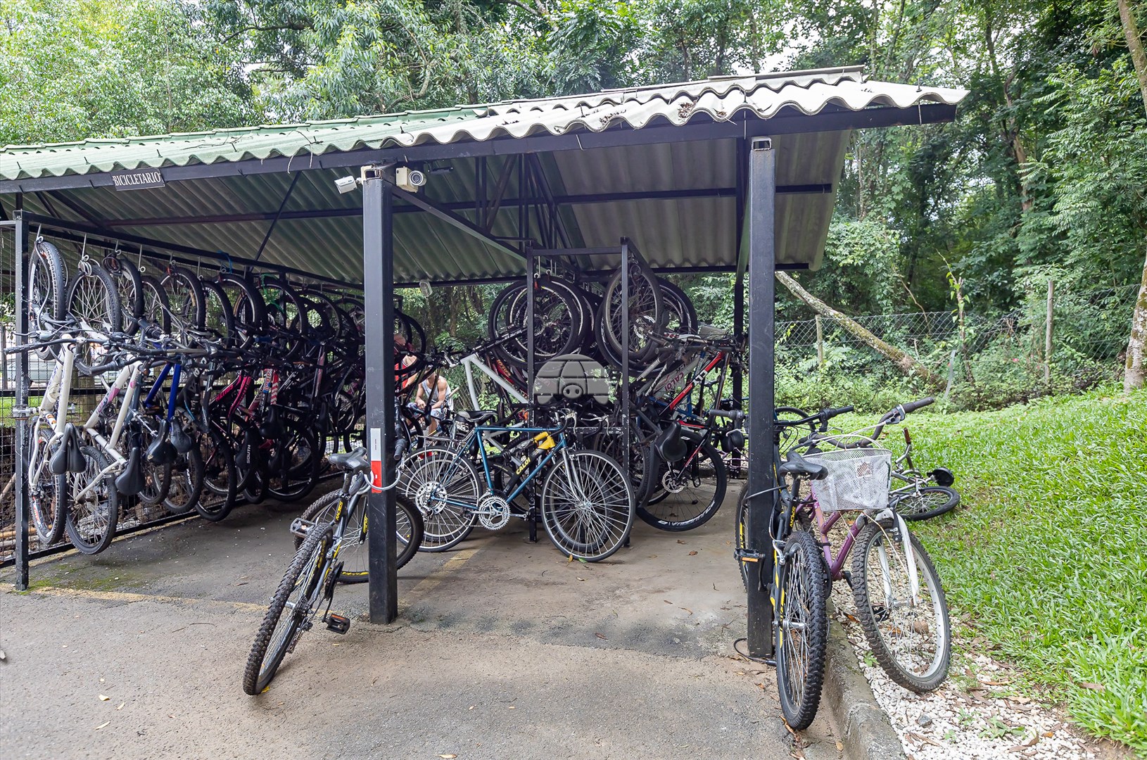 Apartamento à venda em Campo Comprido, Curitiba — UNA
