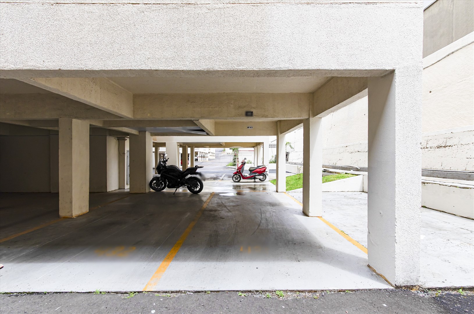Apartamento à venda em Campo Comprido, Curitiba — UNA