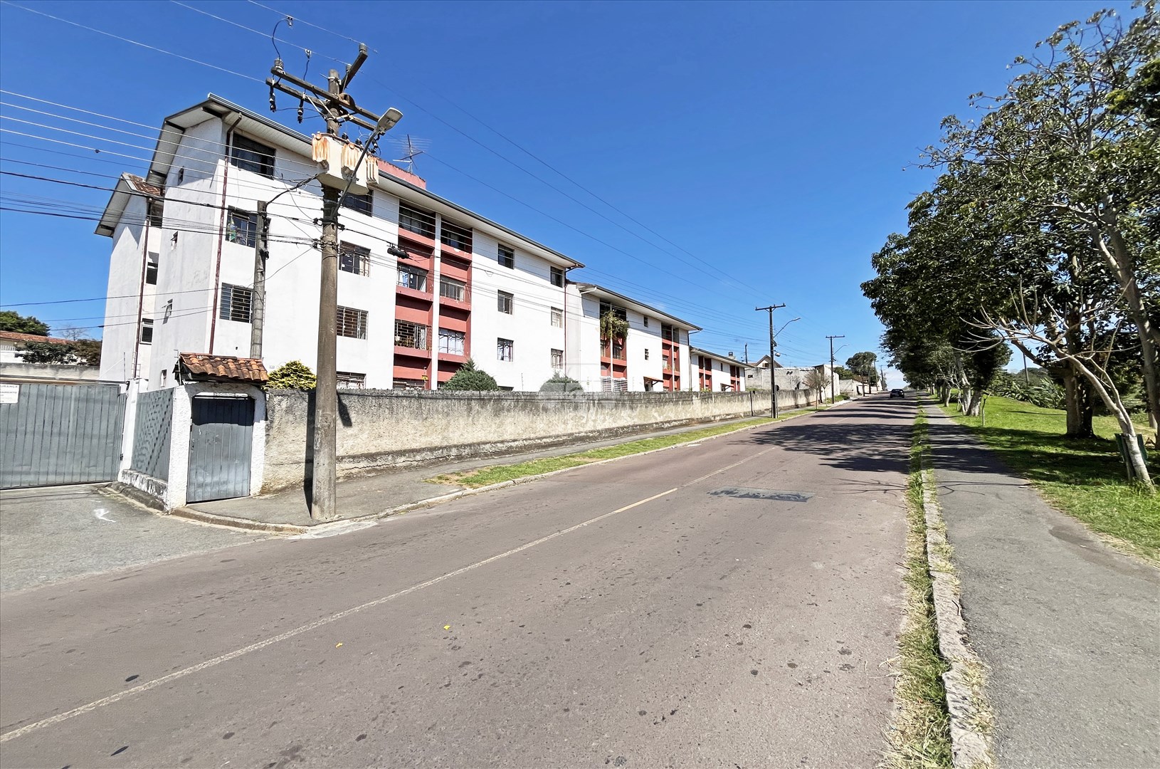 Apartamento para alugar em Barreirinha, Curitiba — Construa Assessoria Imobiliária