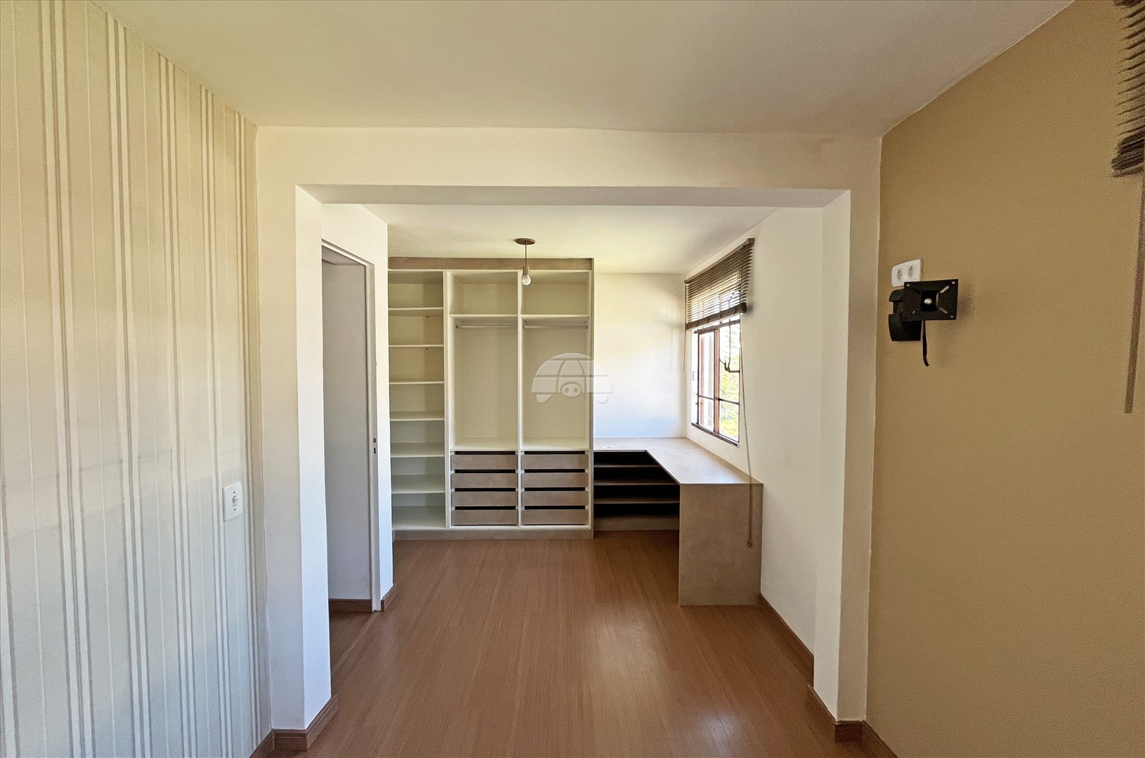 Apartamento para alugar em Barreirinha, Curitiba — Construa Assessoria Imobiliária
