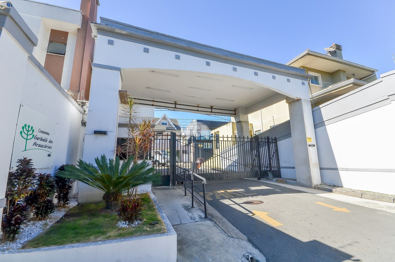 Casa à venda em Cachoeira, Curitiba — Portal Chave Fácil