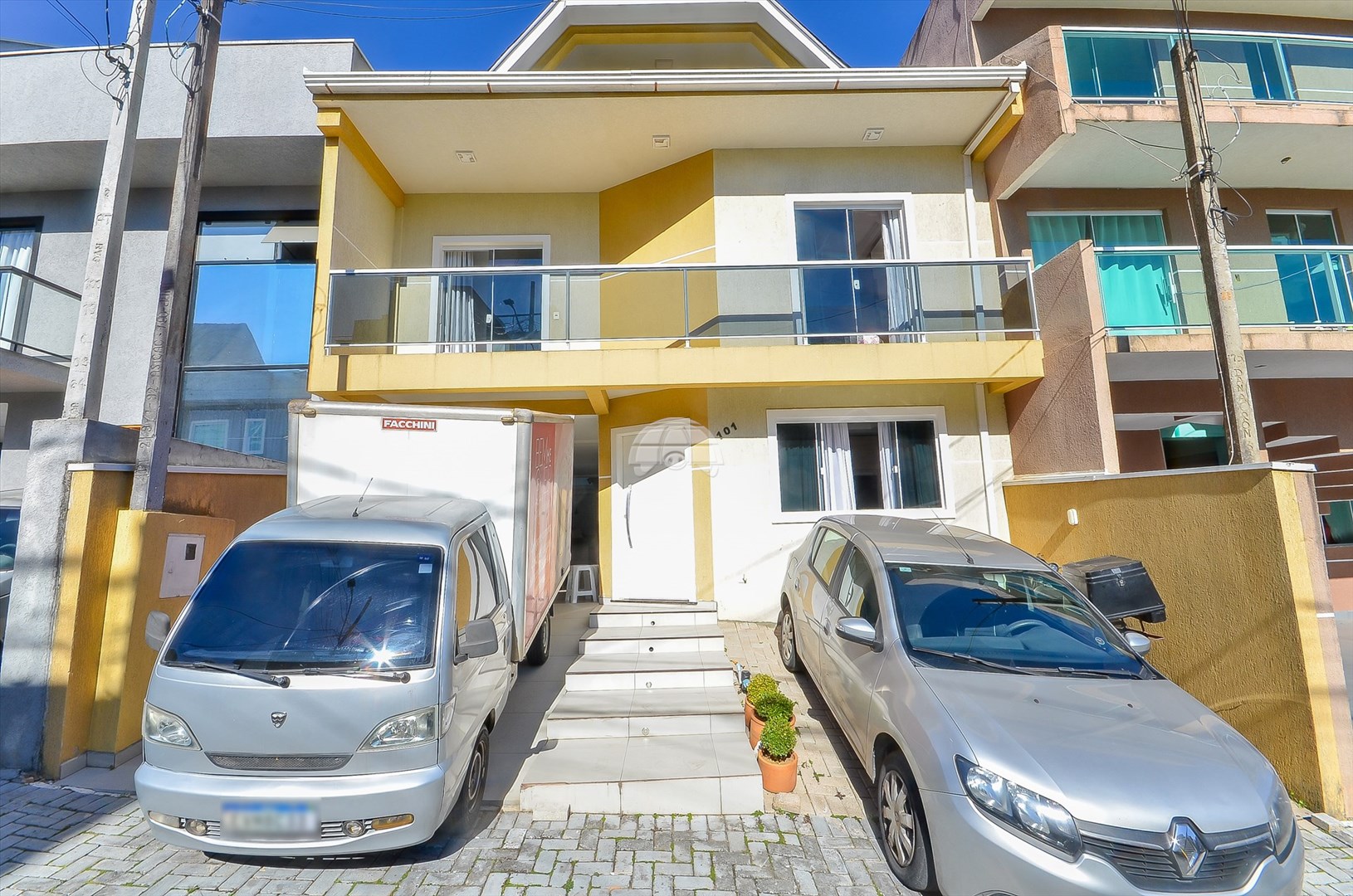 Casa à venda em Cachoeira, Curitiba — Portal Chave Fácil