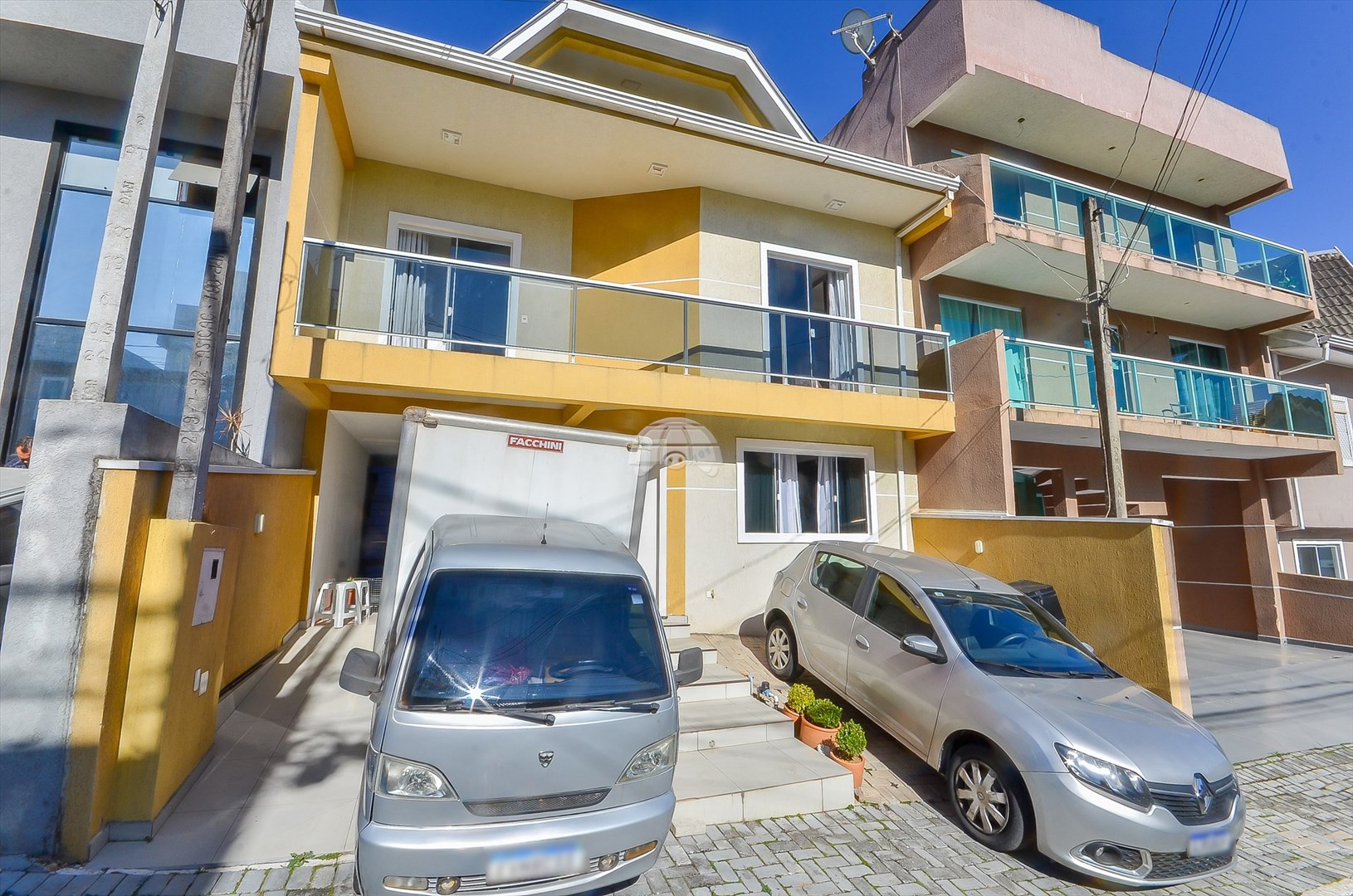 Casa à venda em Cachoeira, Curitiba — Portal Chave Fácil
