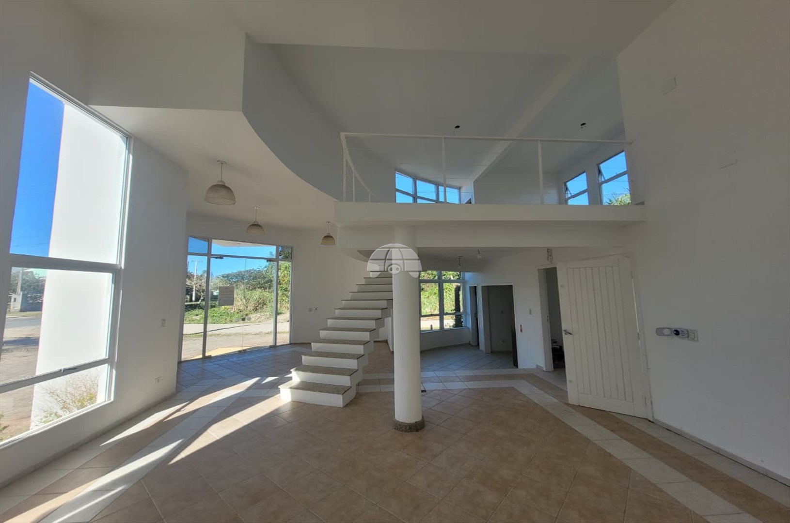 Sala/Conjunto Comercial para alugar em Barra Do Saí, Itapoá — Portal Chave Fácil