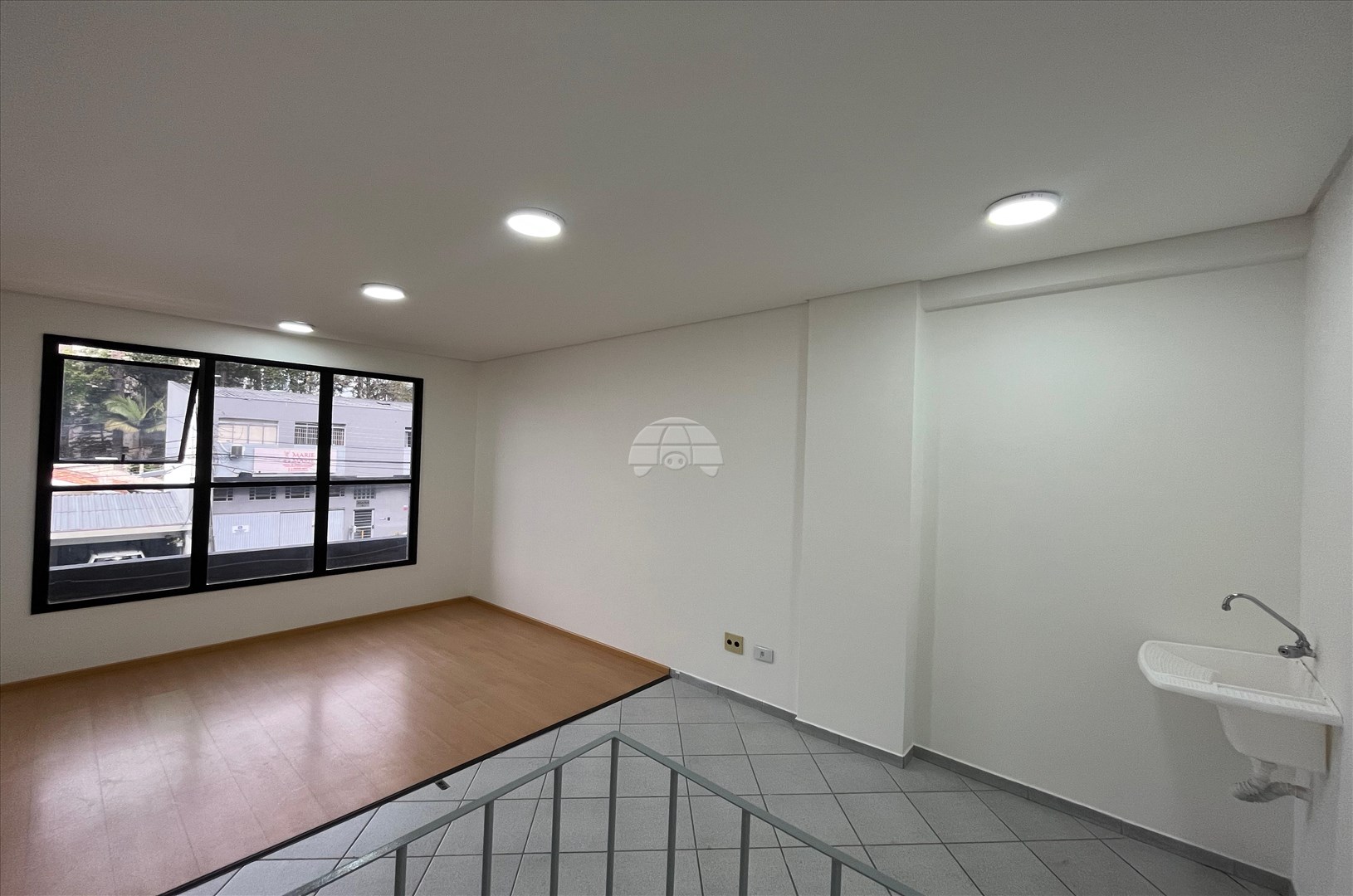 Sala/Conjunto Comercial à venda em Bacacheri, Curitiba — Portal Chave Fácil