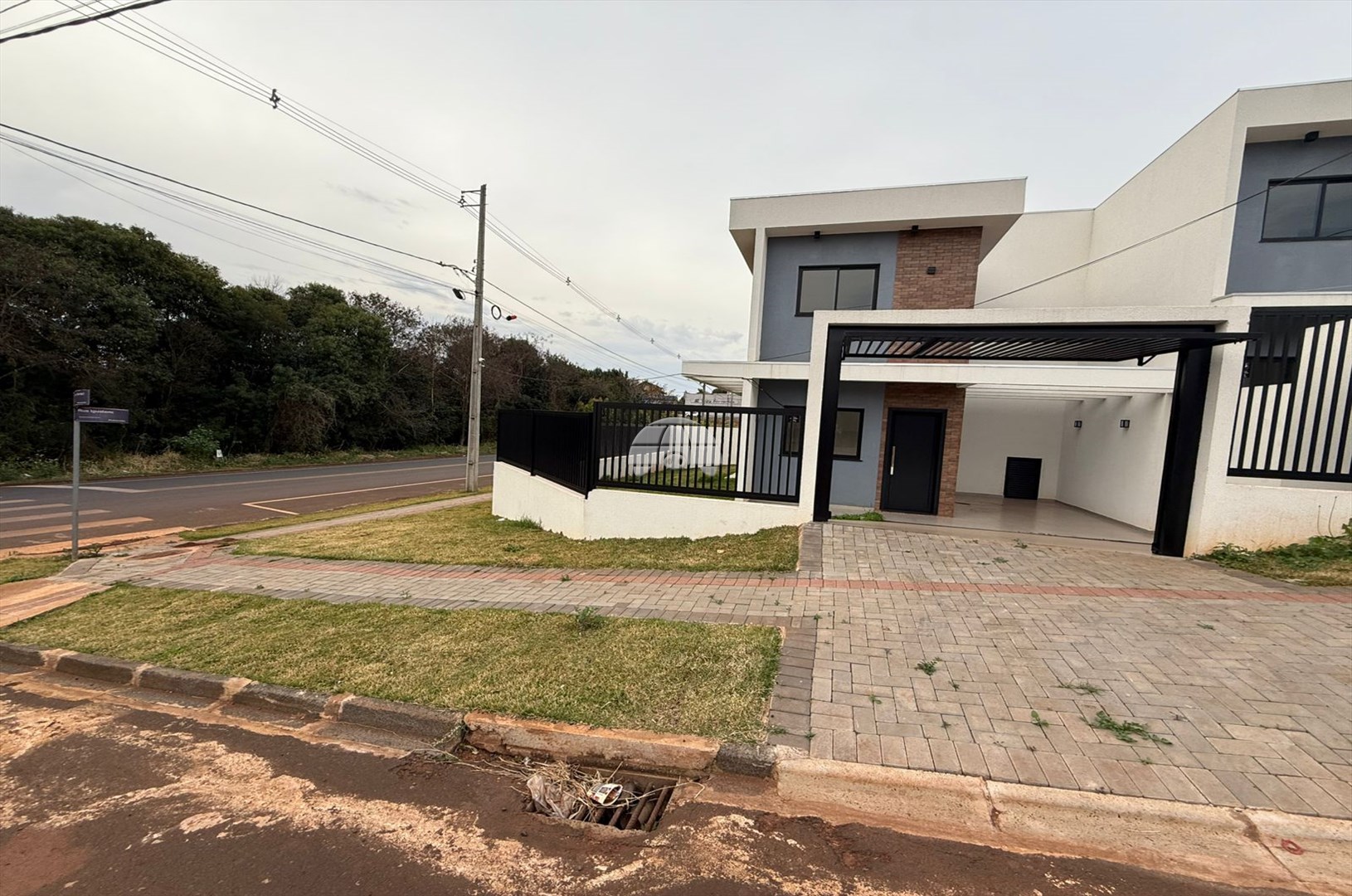 Sobrado à venda em Pinheirinho, Pato Branco — Portal Chave Fácil