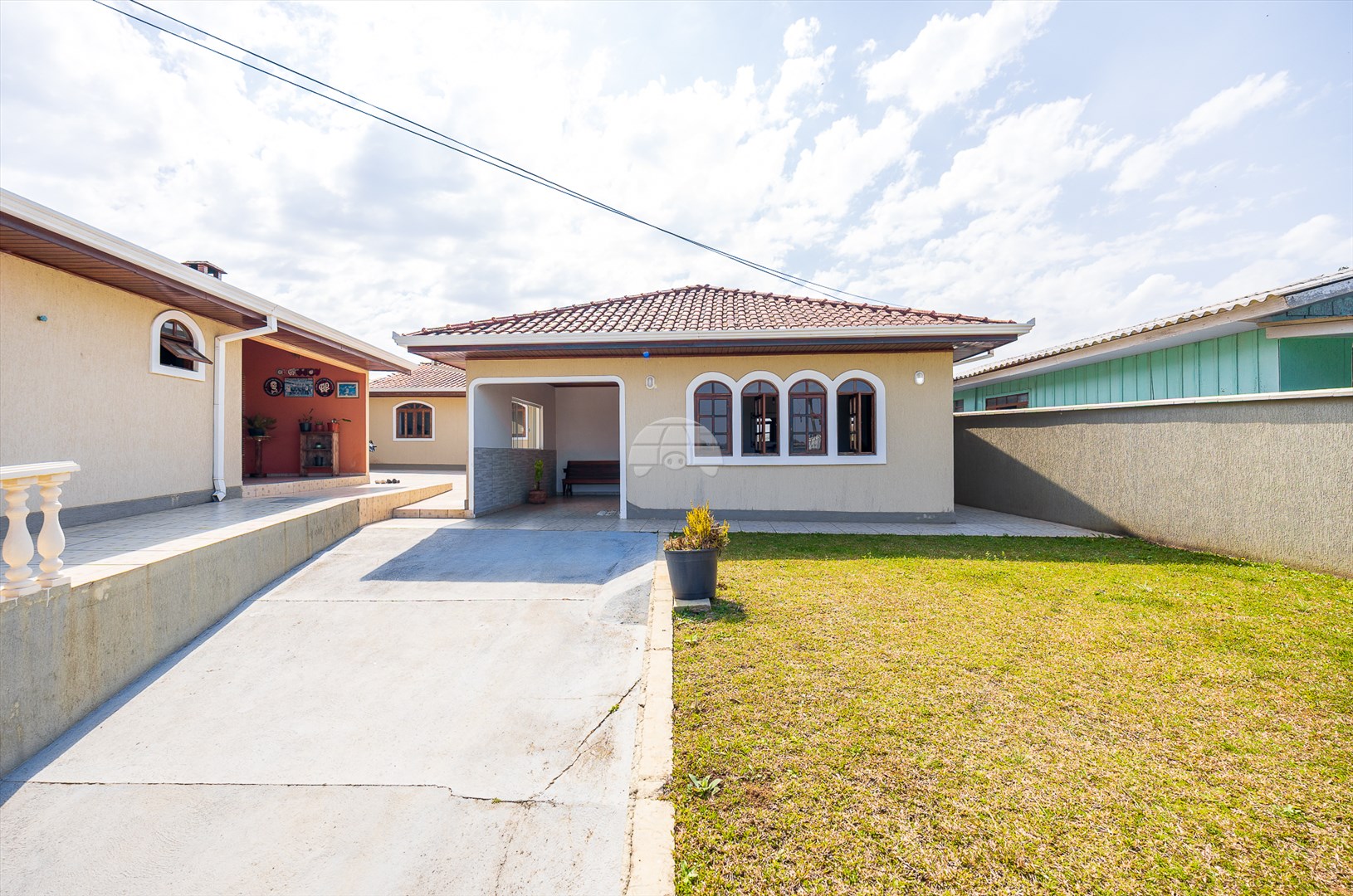 Casa à venda em Jardim Keli Cristina, Campo Largo — Portal Chave Fácil