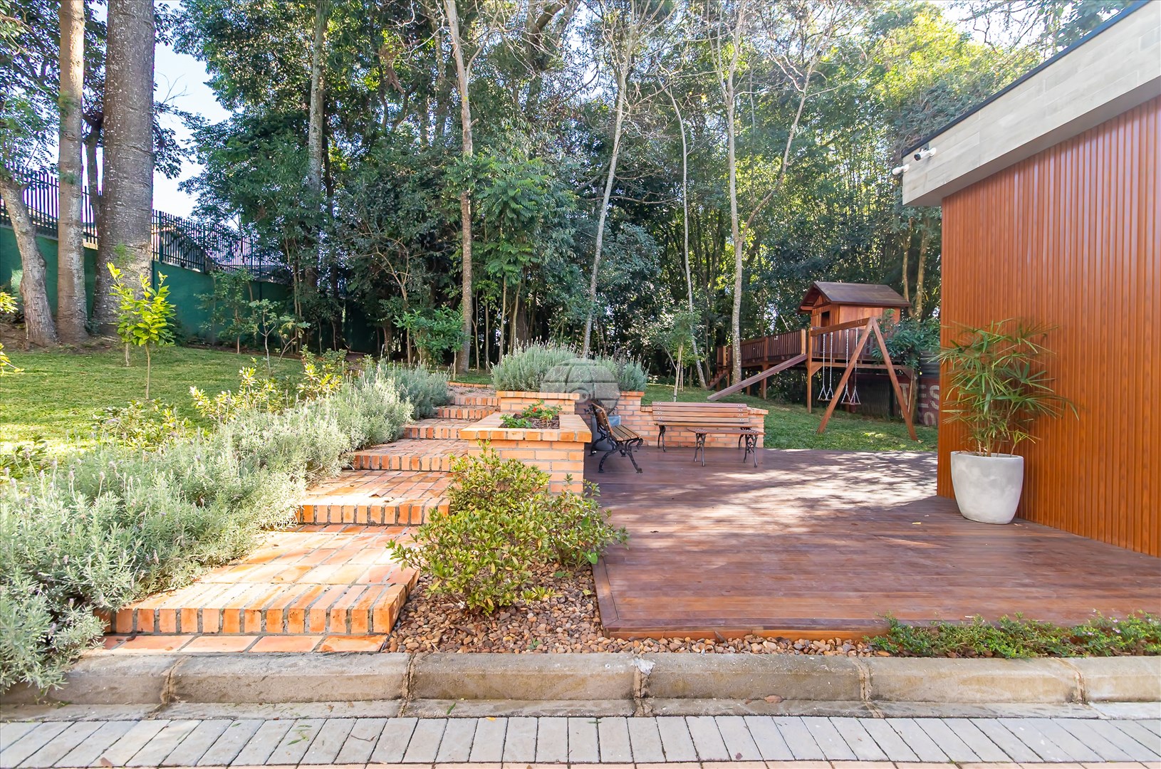 Sobrado Residencial para Venda no Bairro Hauer ref. 221457 (9 / 10)