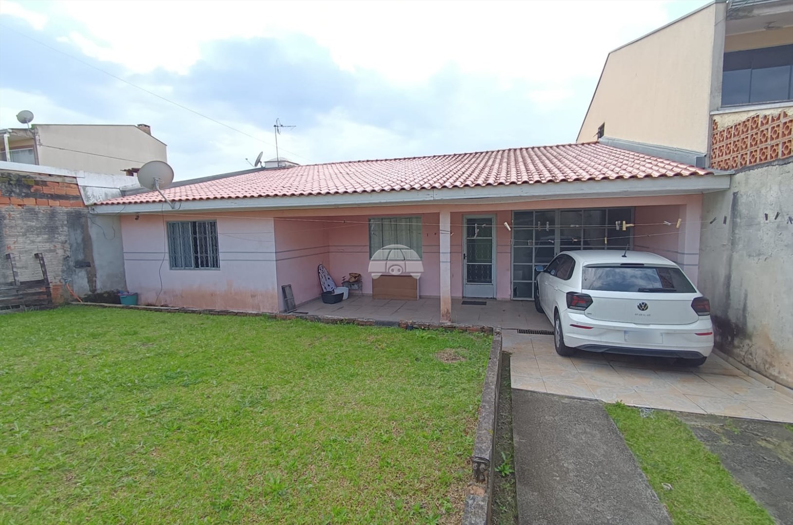 Casa à venda em Osasco, Colombo — Portal Chave Fácil