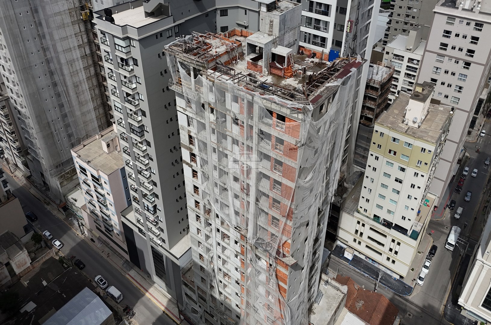 Apartamento à venda em Morretes, Itapema — Portal Chave Fácil