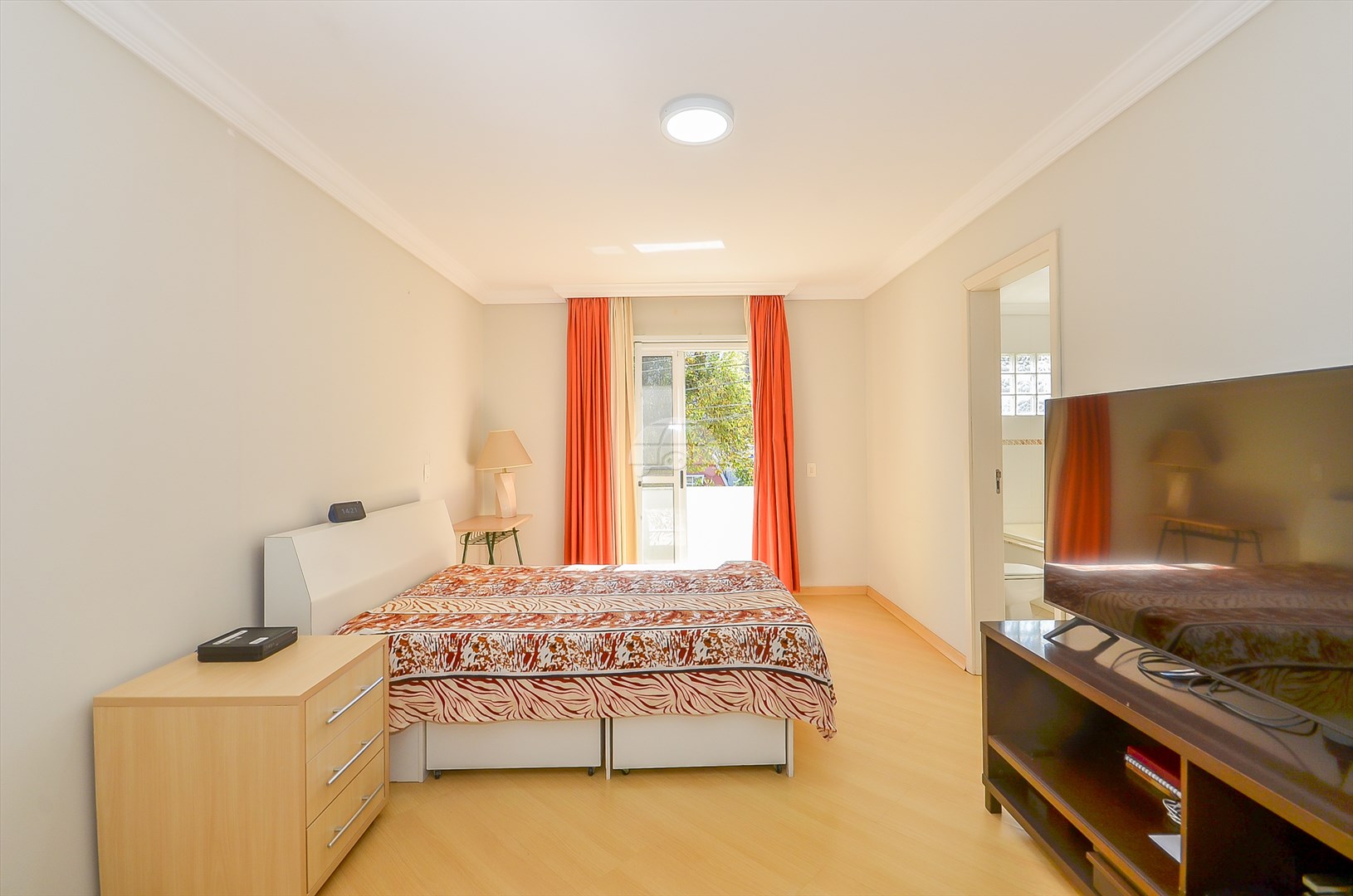 Casa à venda em Cabral, Curitiba — Imobiliária Andrade