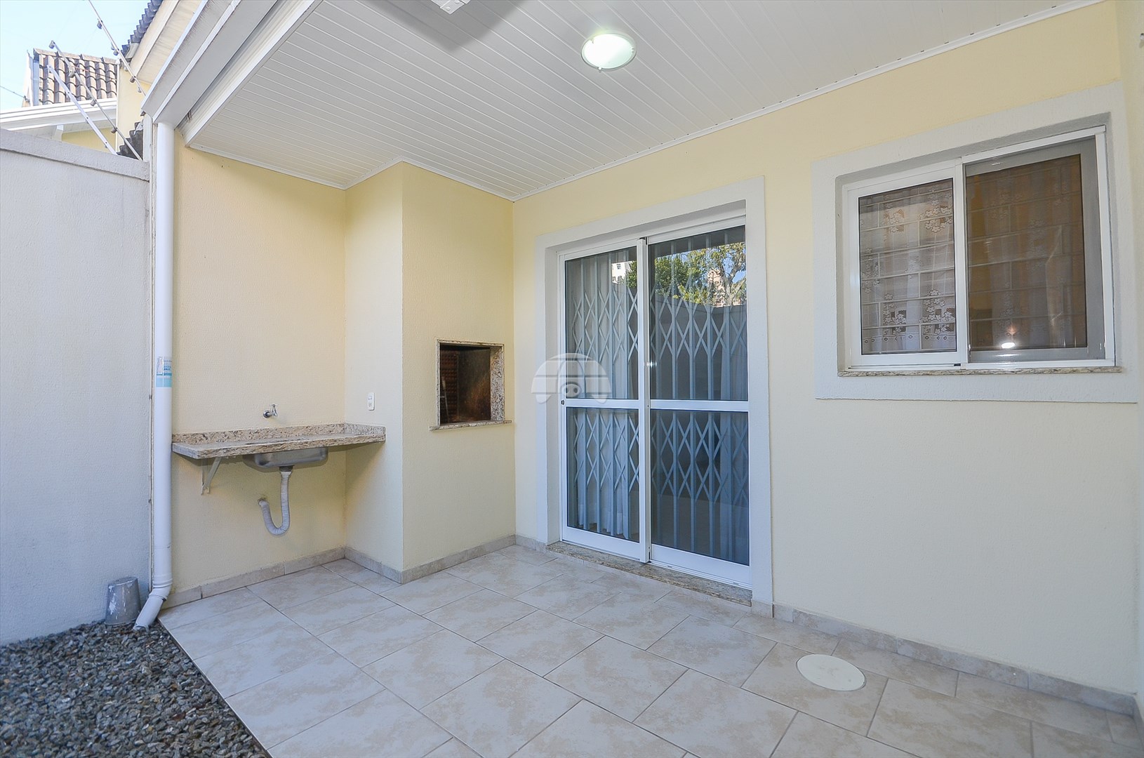 Casa à venda em Cabral, Curitiba — Imobiliária Andrade
