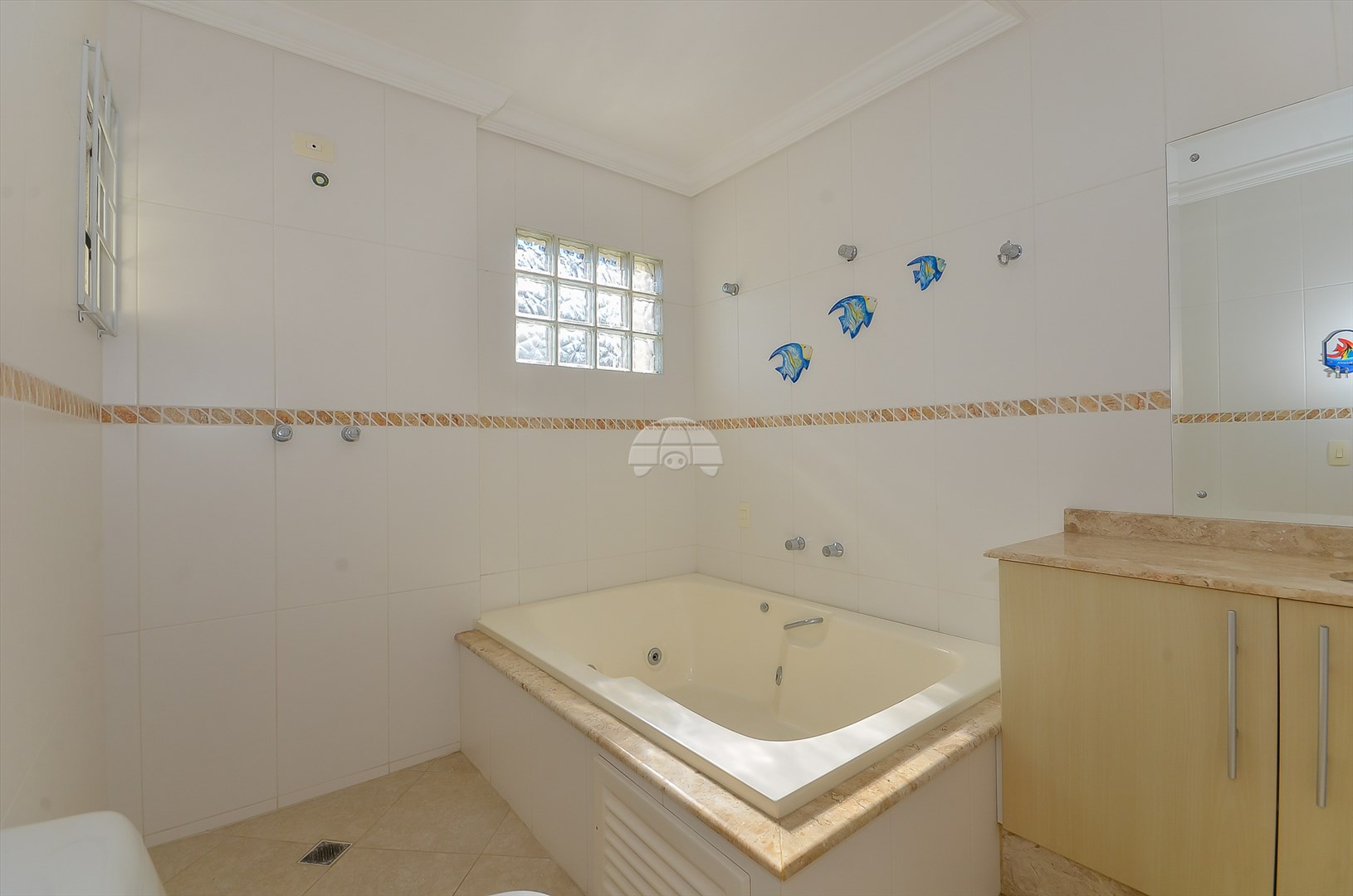 Casa à venda em Cabral, Curitiba — Imobiliária Andrade