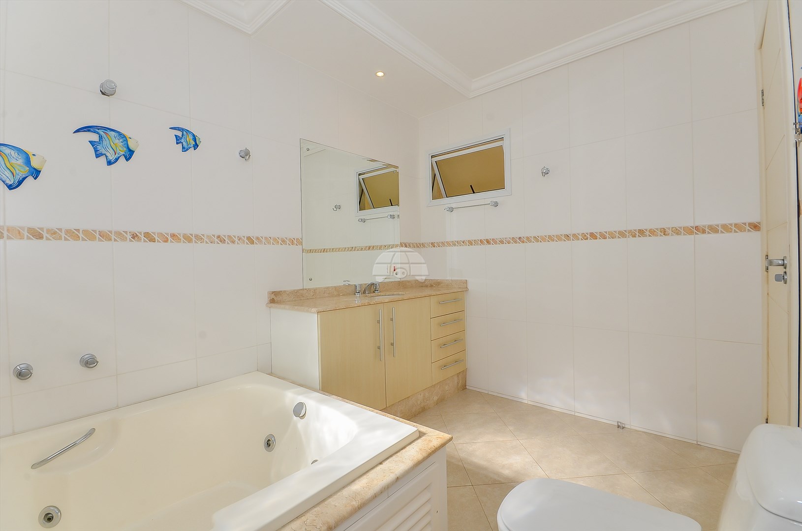 Casa à venda em Cabral, Curitiba — Imobiliária Andrade