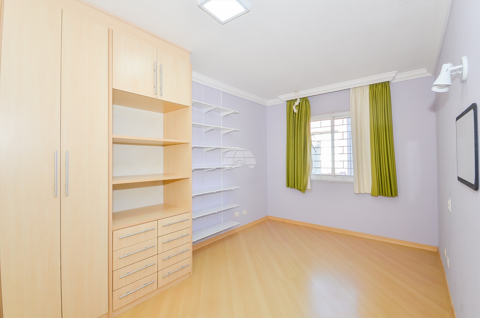Casa à venda em Cabral, Curitiba — Imobiliária Andrade