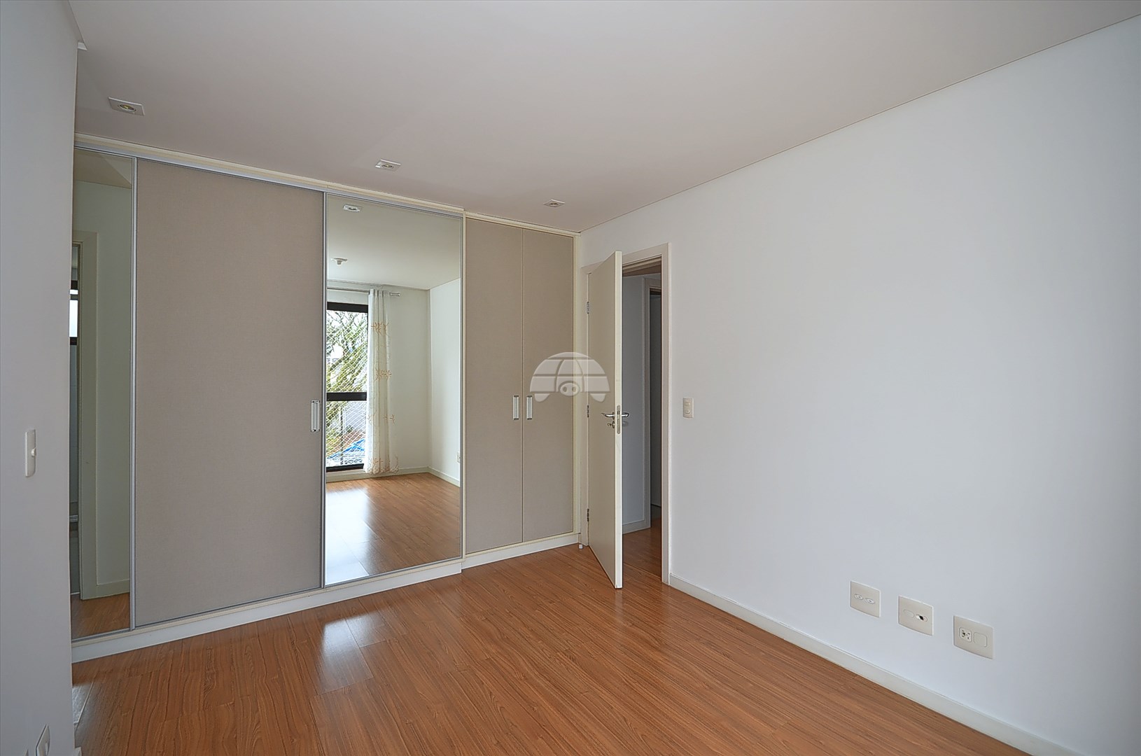 Apartamento à venda em Mercês, Curitiba — Toyo Imóveis - Curitiba/PR