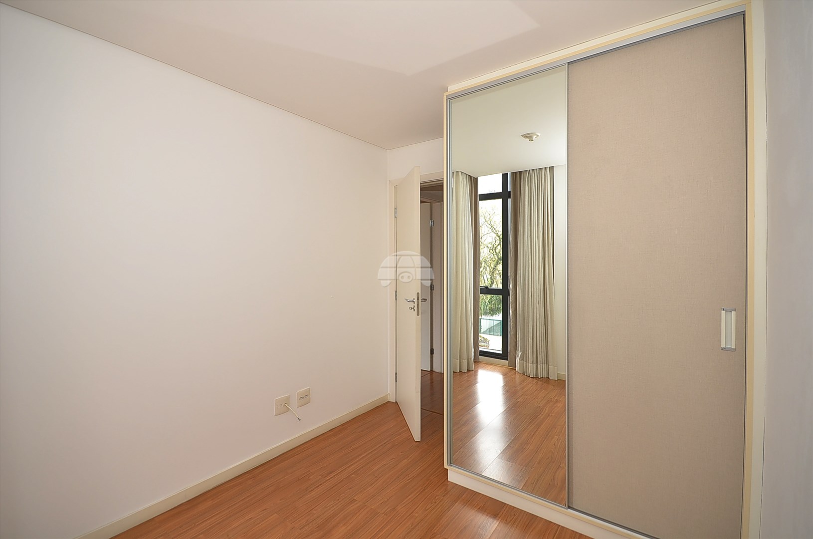 Apartamento à venda em Mercês, Curitiba — Toyo Imóveis - Curitiba/PR