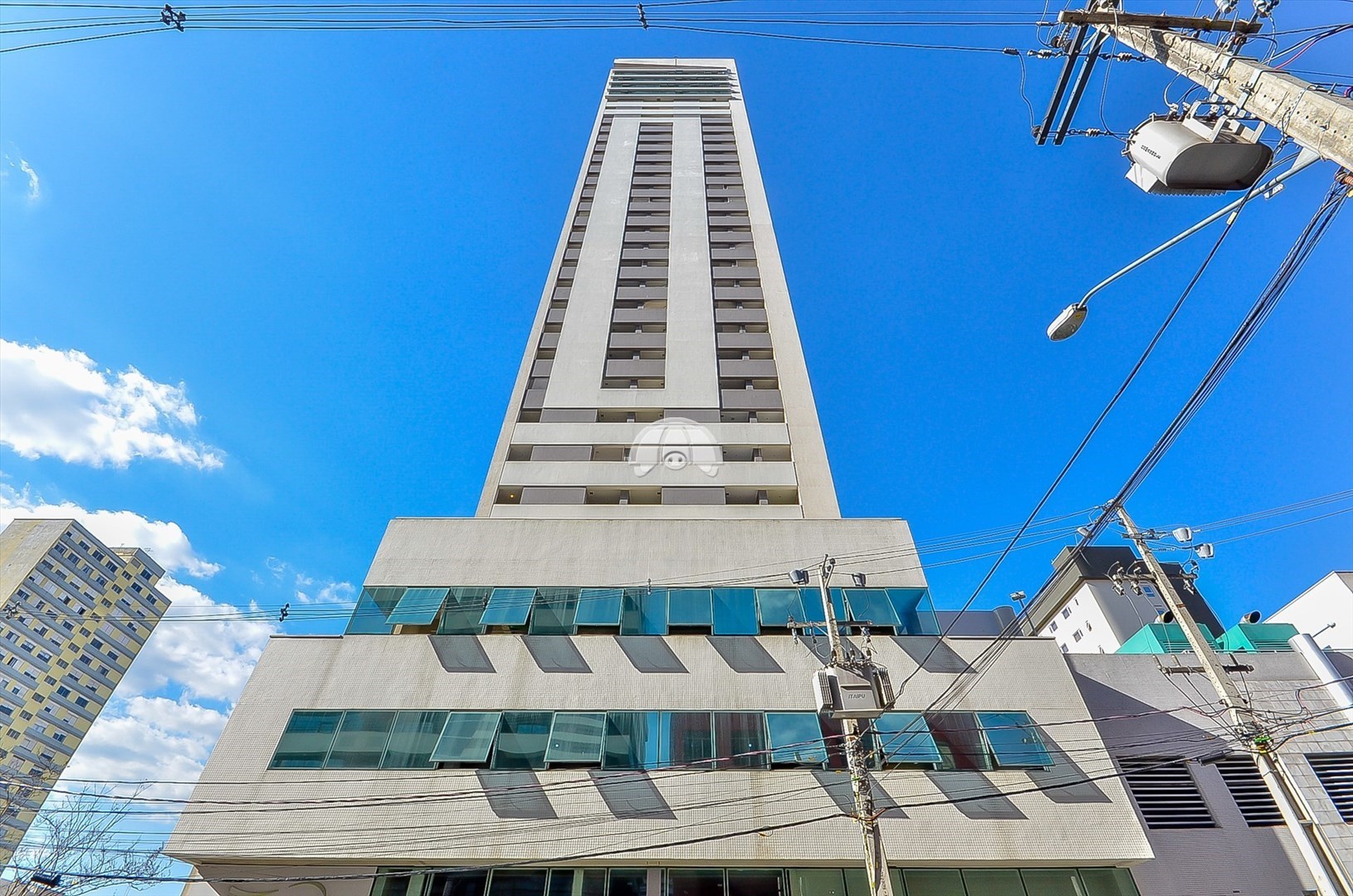 Apartamento à venda em Centro, Curitiba — Portal Chave Fácil