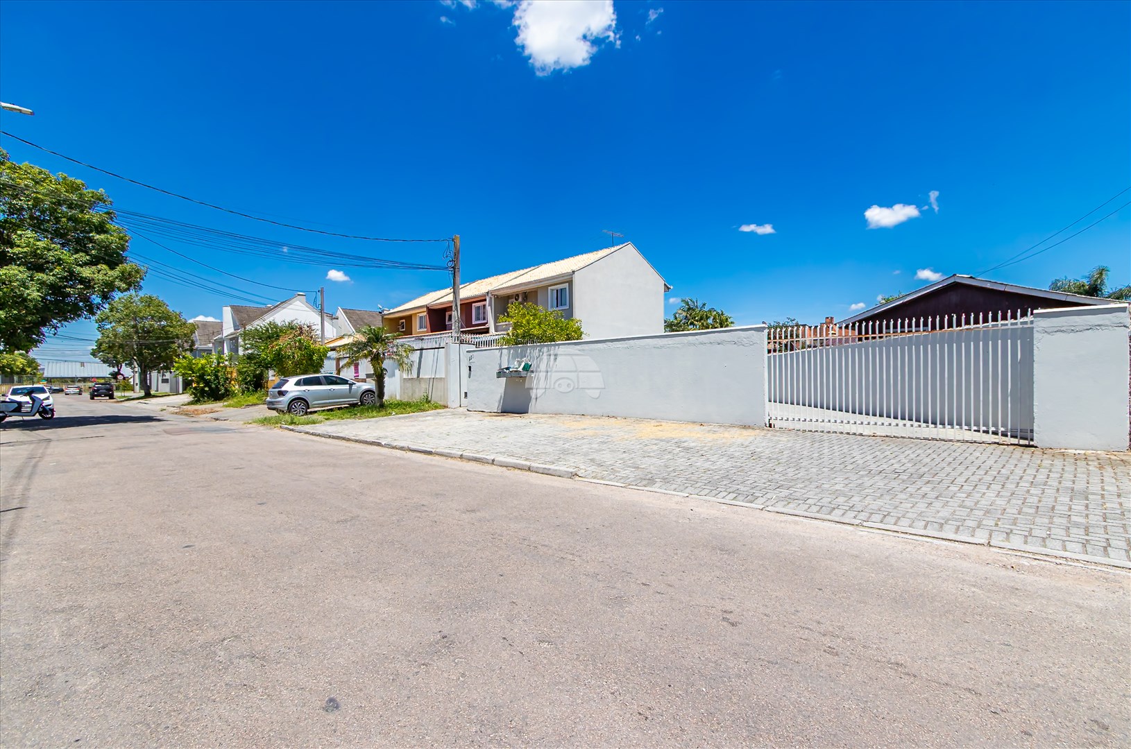 Casa à venda em Uberaba, Curitiba — Imóveis em Curitiba - Jamaica Imóveis
