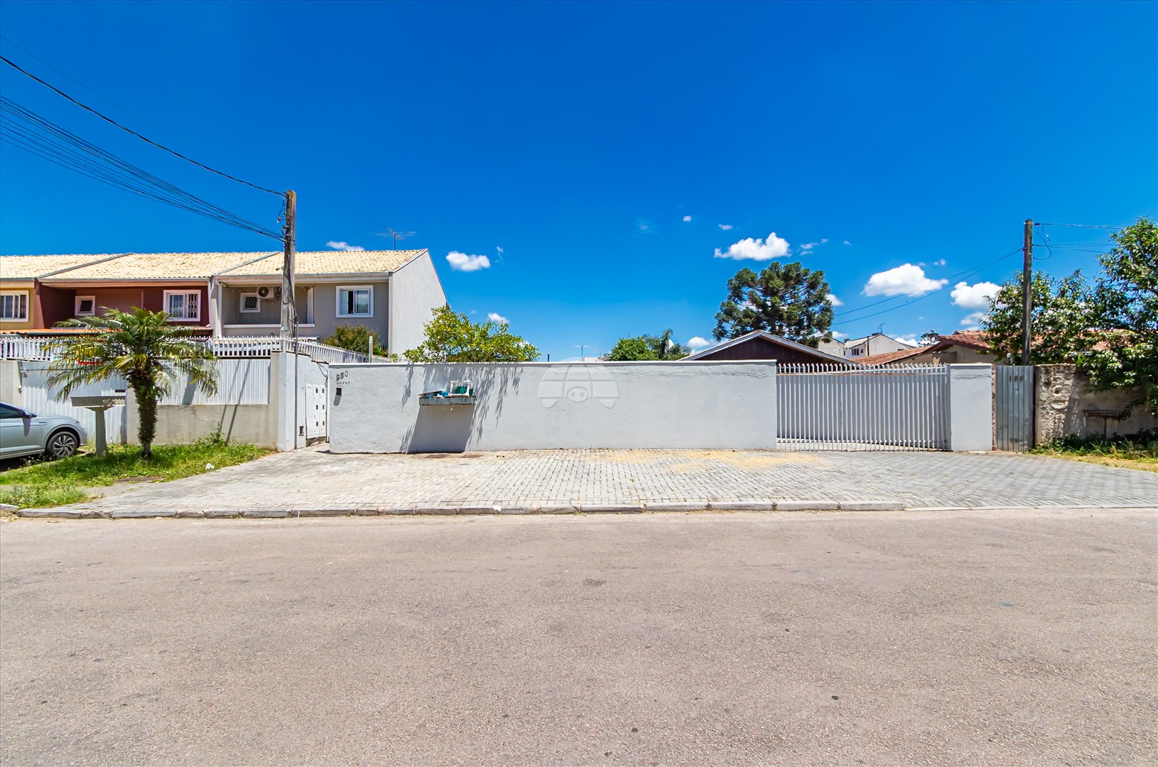 Casa à venda em Uberaba, Curitiba — Imóveis em Curitiba - Jamaica Imóveis