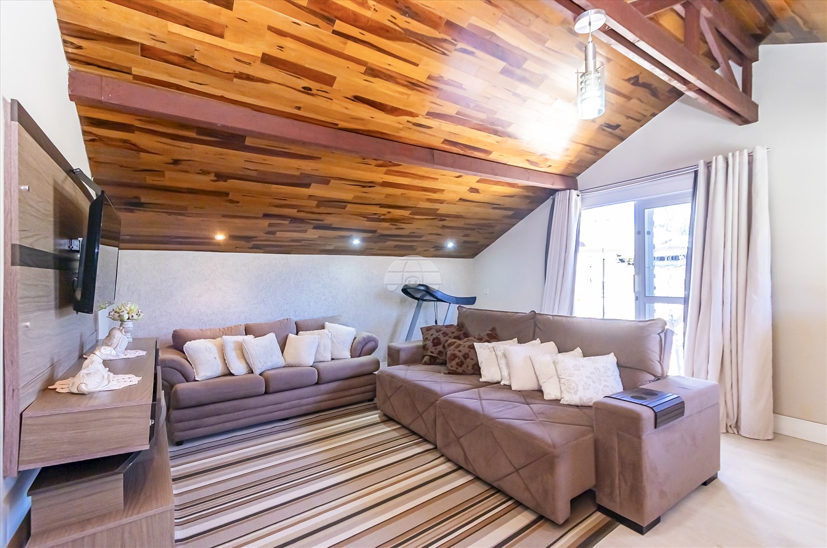 Casa à venda em Uberaba, Curitiba — Imóveis em Curitiba - Jamaica Imóveis