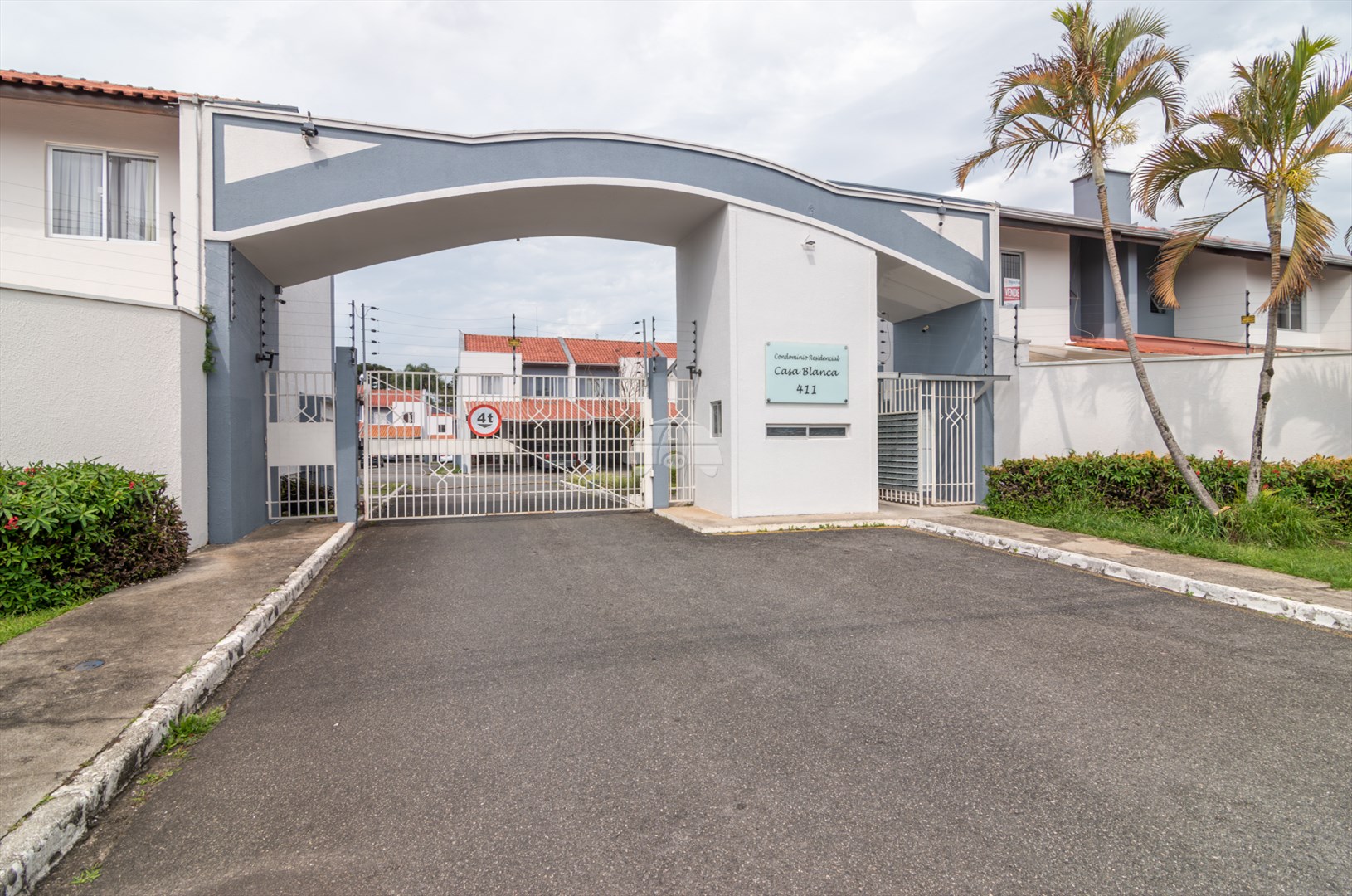 Casa à venda em Boqueirão, Curitiba — Portal Chave Fácil