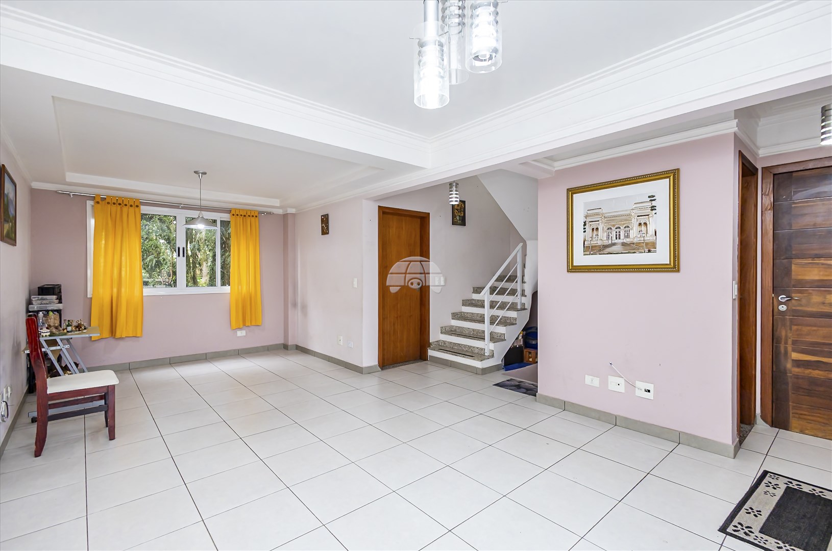 Casa à venda em Novo Mundo, Curitiba — Portal Chave Fácil
