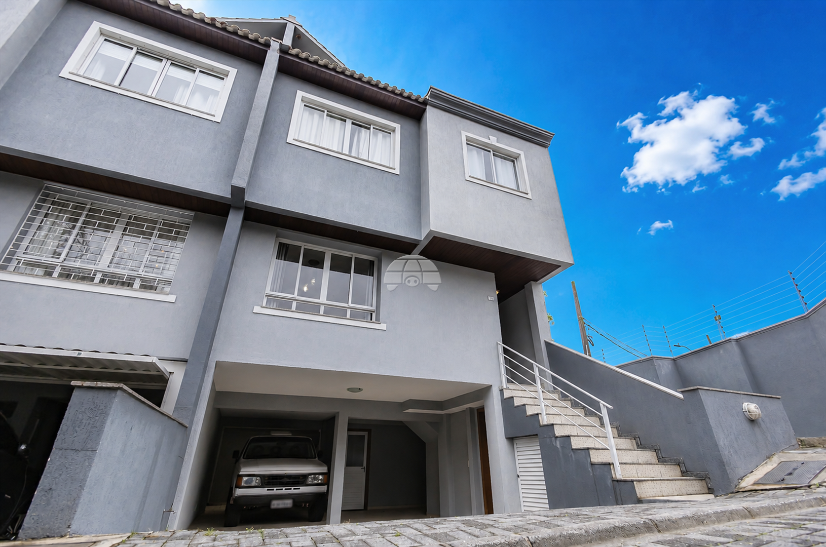 Casa à venda em Novo Mundo, Curitiba — Portal Chave Fácil