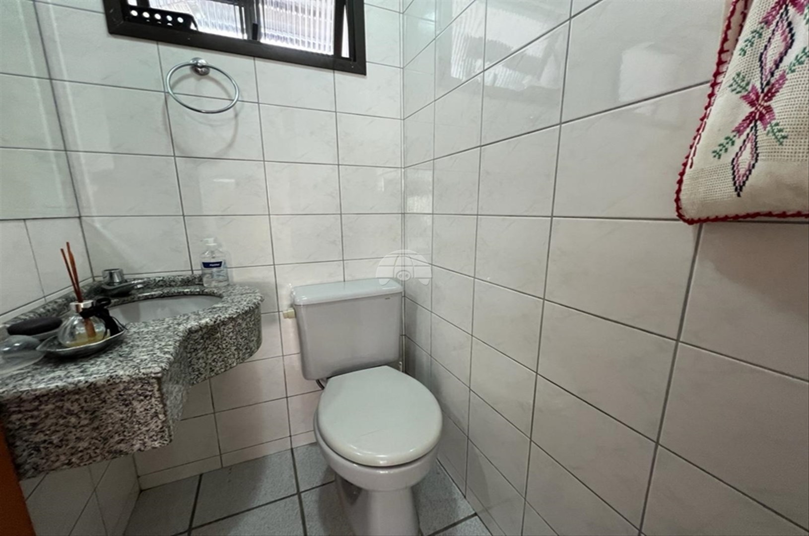 Sobrado à venda em Caioba, Matinhos — Portal Chave Fácil