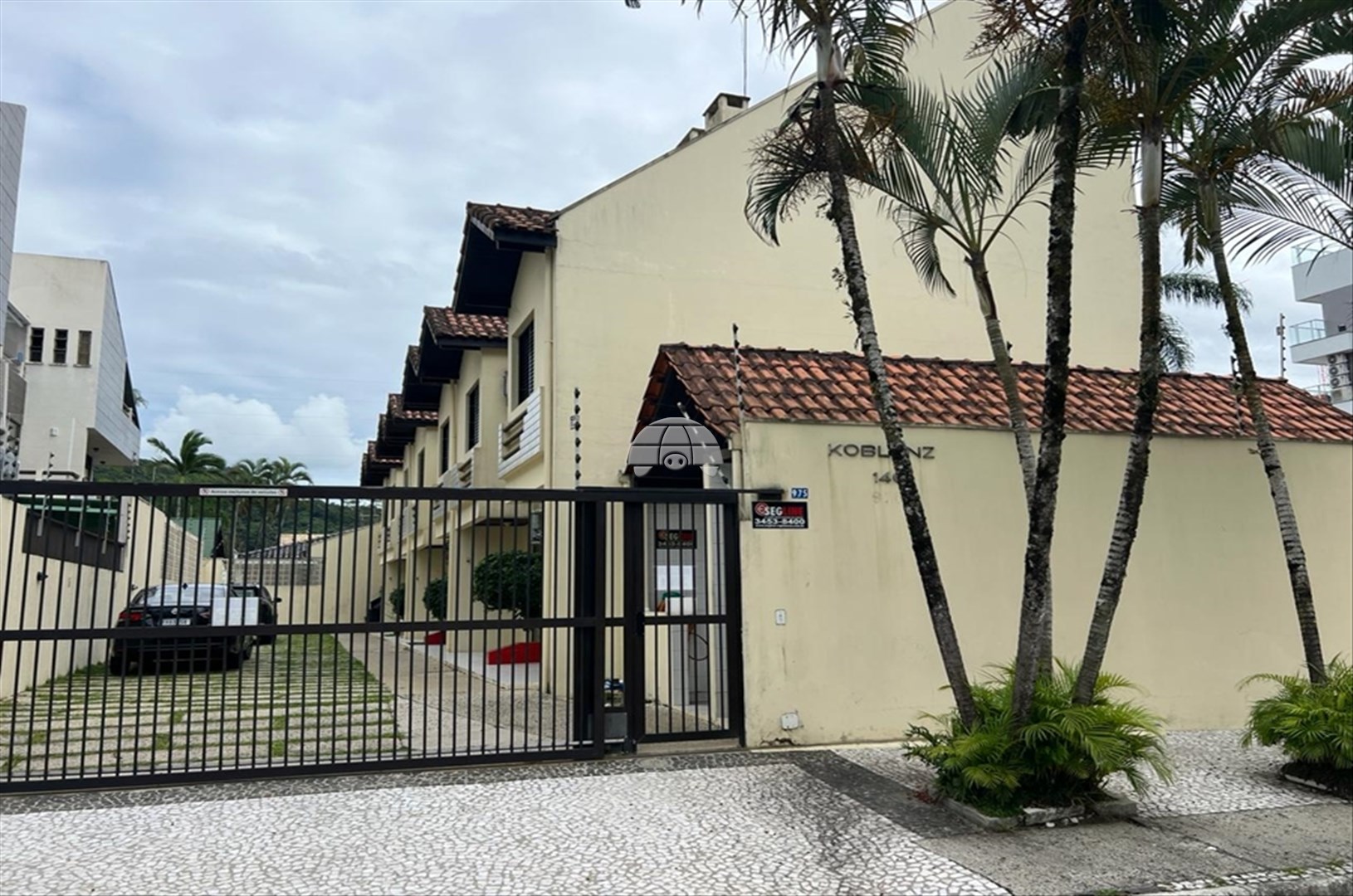 Sobrado à venda em Caioba, Matinhos — Portal Chave Fácil