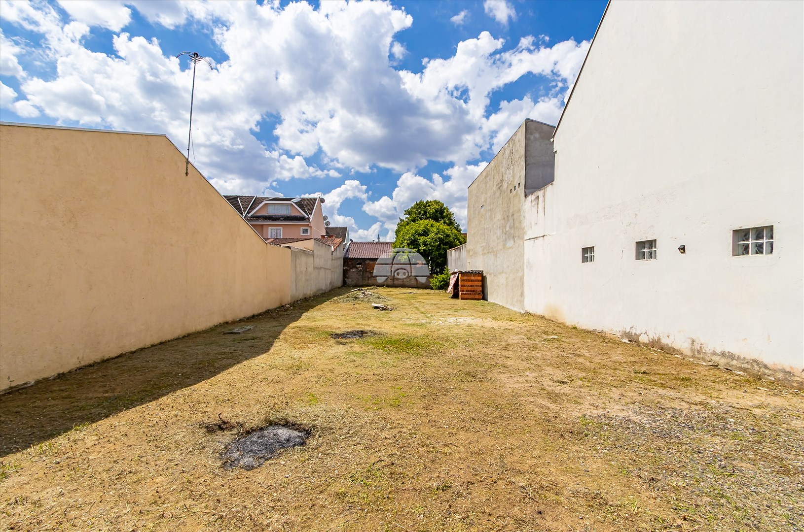 Terreno/Área à venda em Cajuru, Curitiba — Portal Chave Fácil