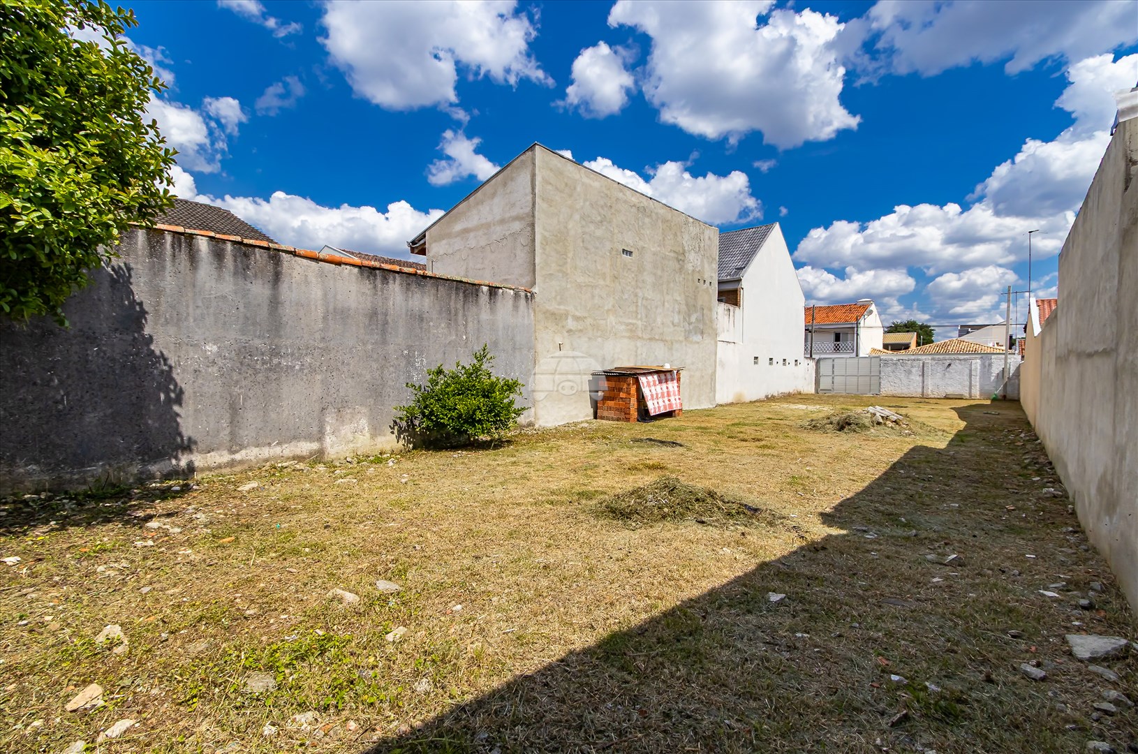 Terreno/Área à venda em Cajuru, Curitiba — Imobiliária Andrade