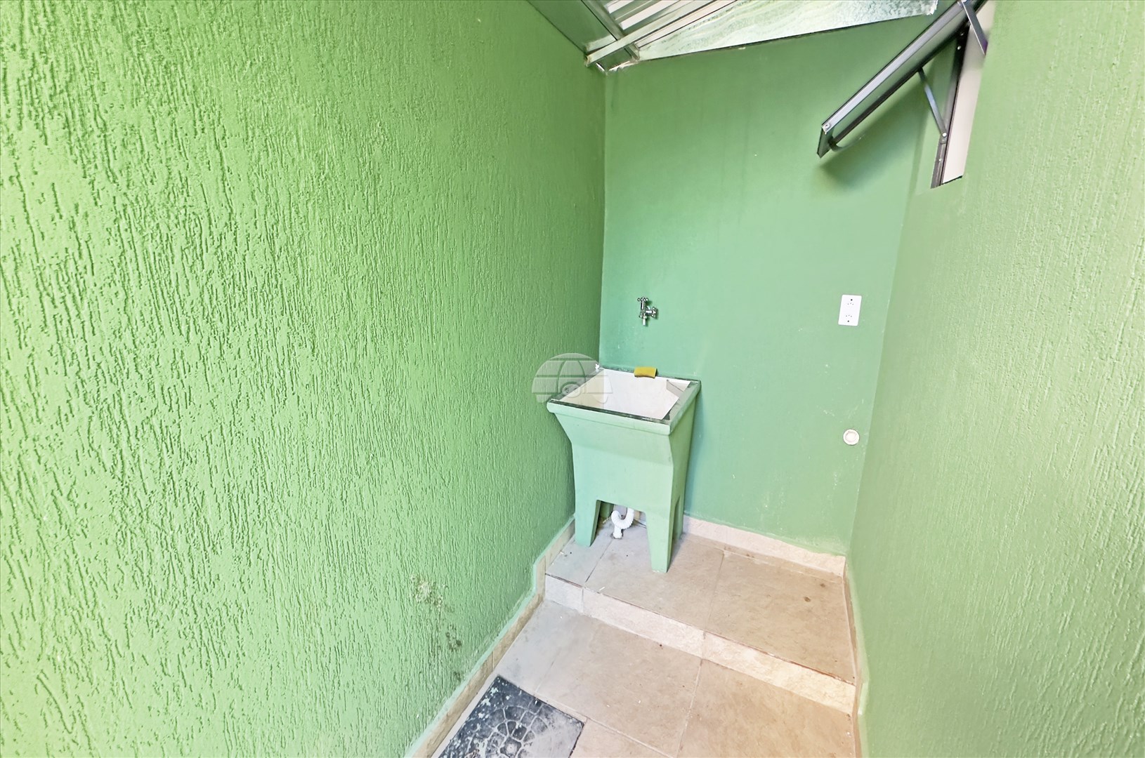 Casa para alugar em Guarani, Colombo — Portal Chave Fácil