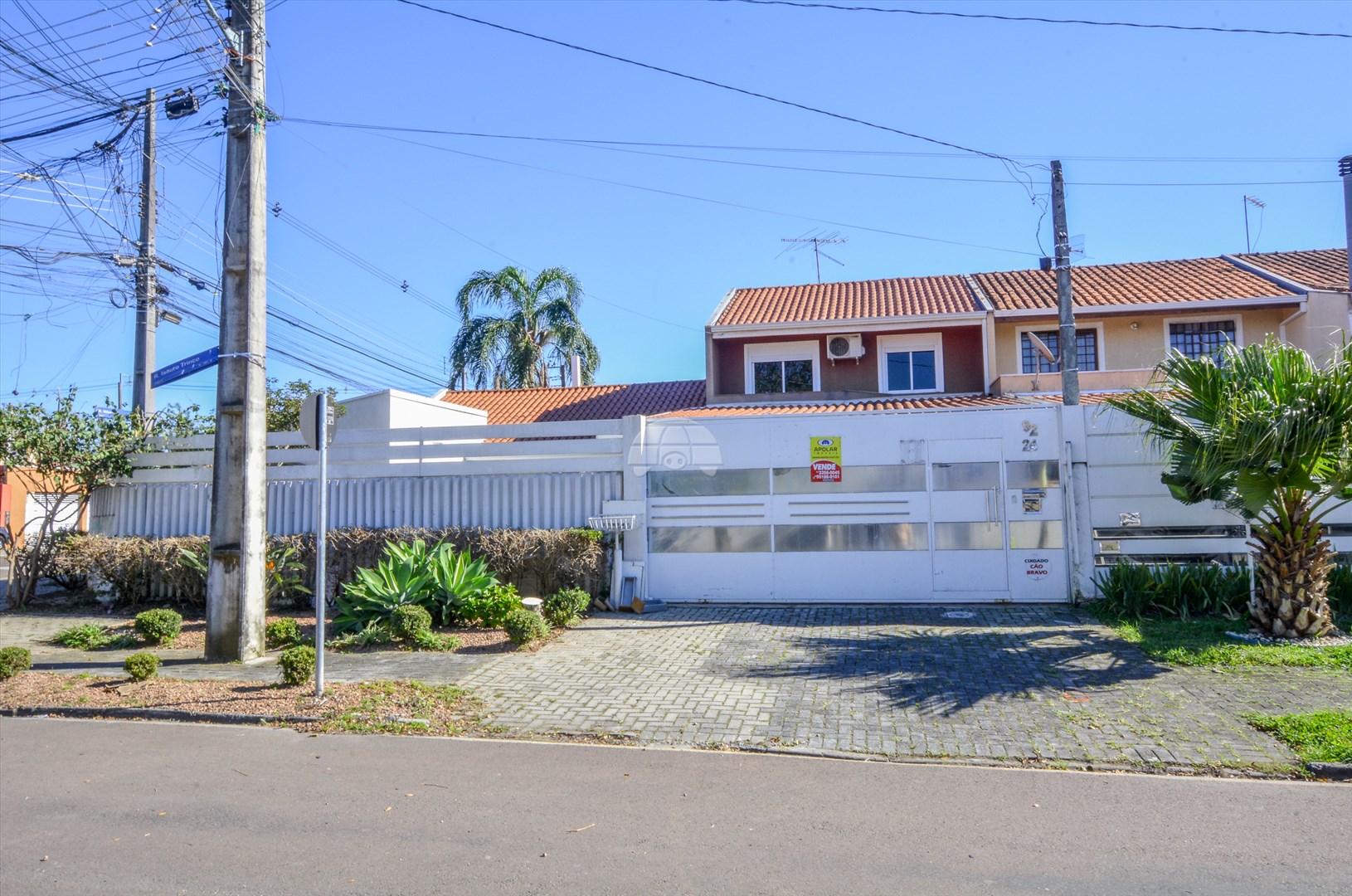 Casa à venda em Cajuru, Curitiba — Portal Chave Fácil