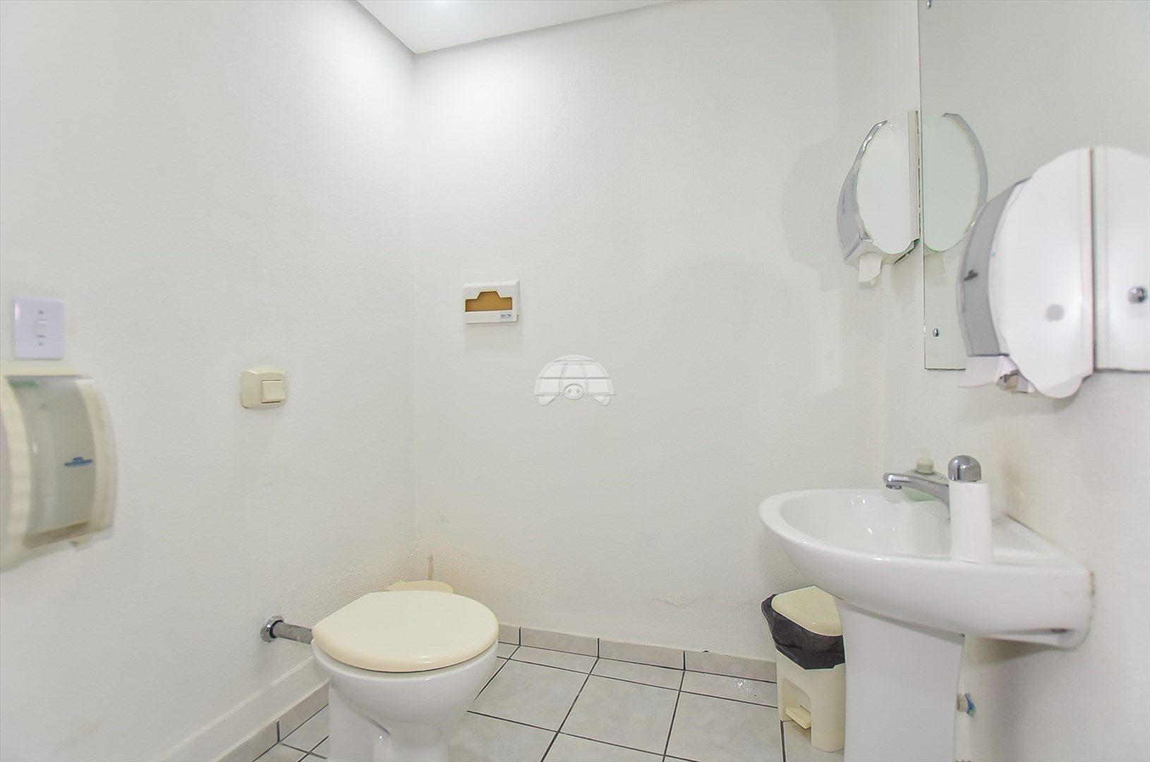 Barracão Comercial para Venda no Bairro Ahú ref. 221707 (10 / 10)