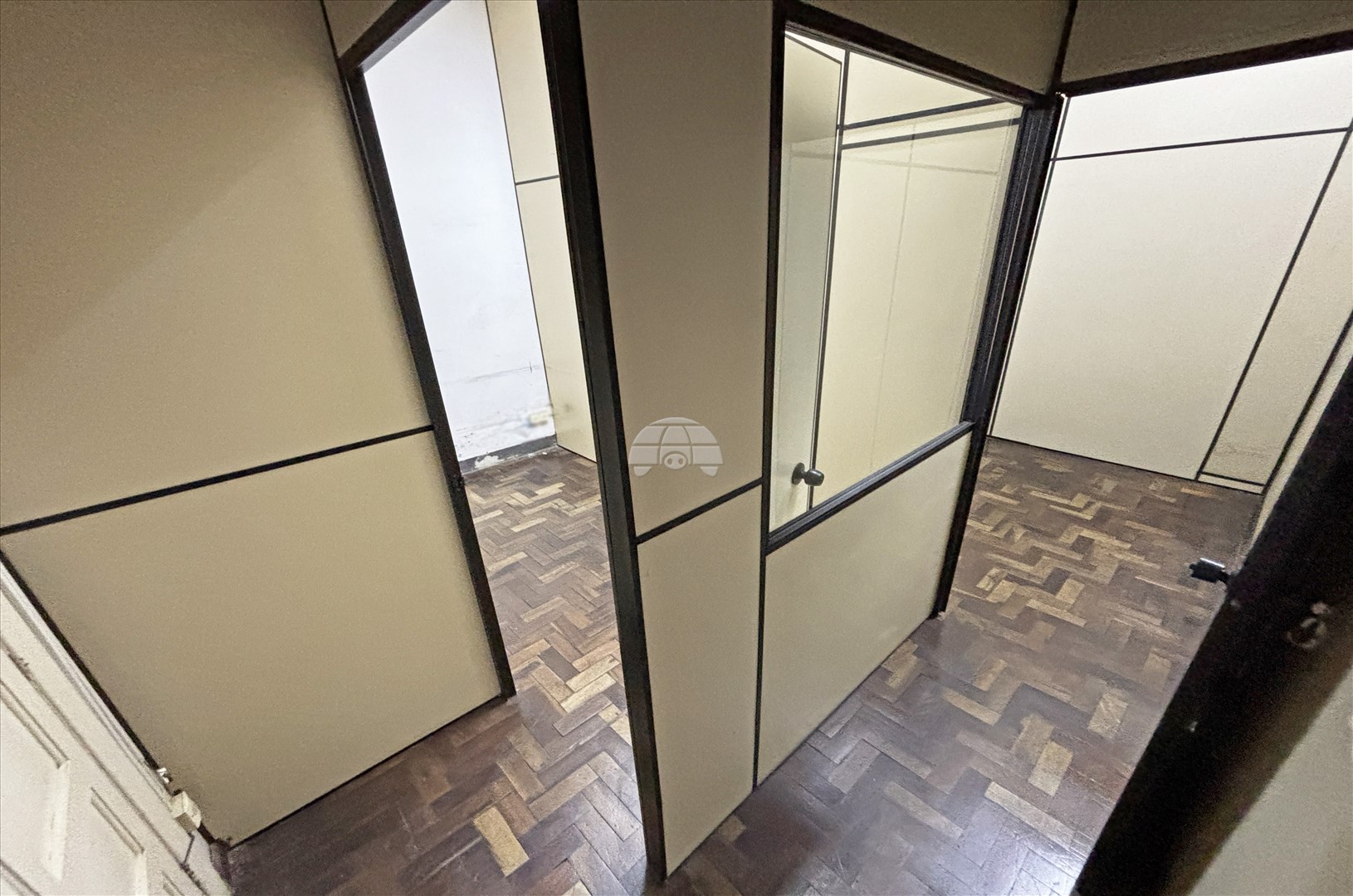 Loja Comercial para Locação no Bairro Portão ref. 108364 (8 / 10)