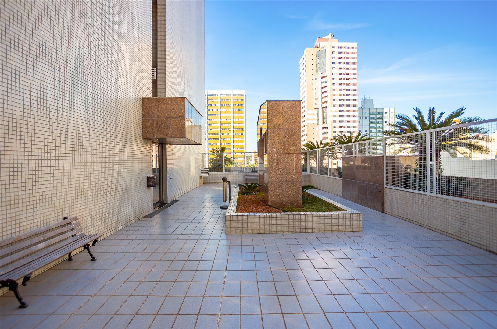 Sala/Conjunto Comercial à venda em Centro, Curitiba — MAFI ADMINISTRADORA DE IMOVEIS LTDA